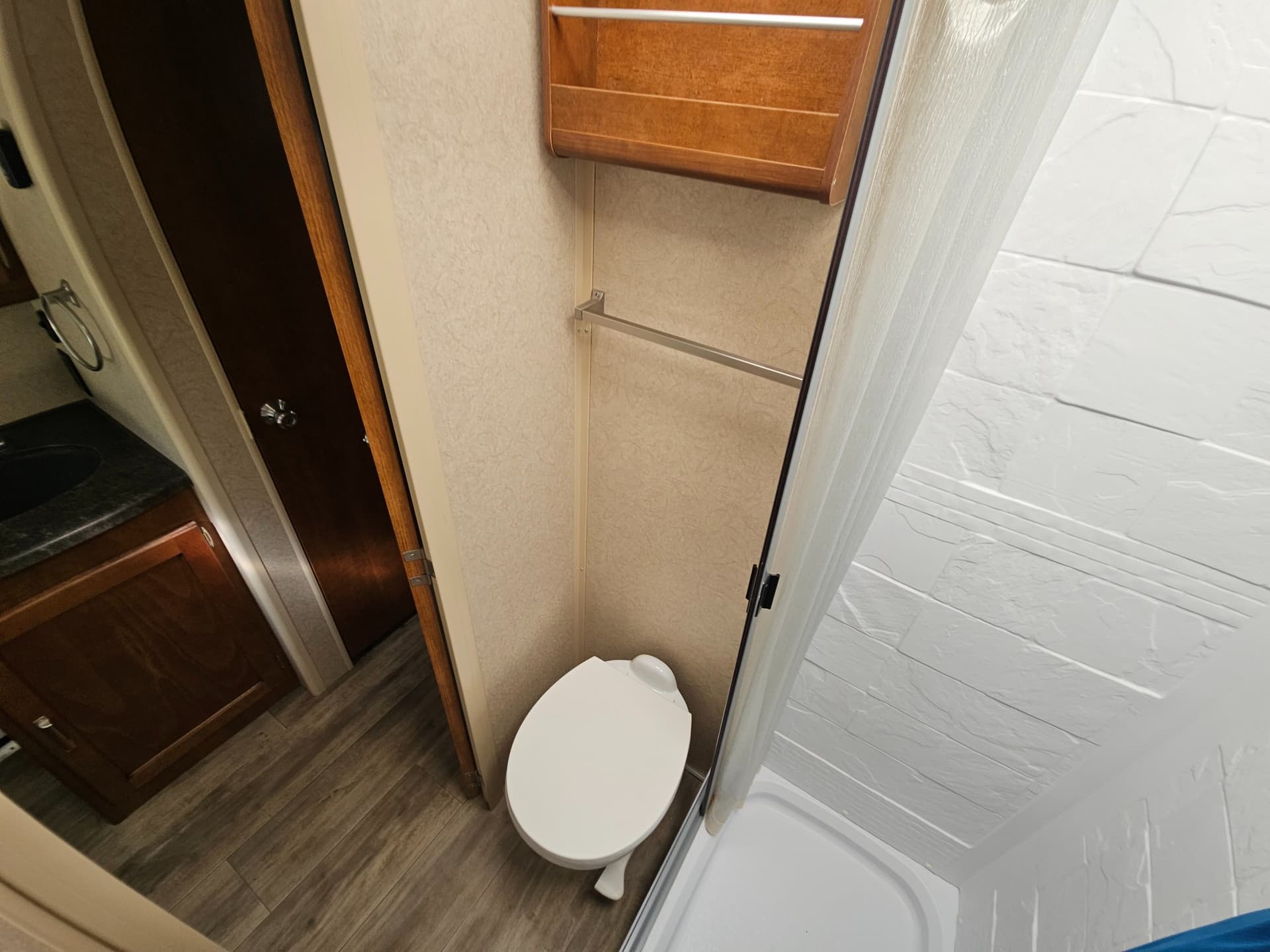 2018 Lance Travel Trailer 2018 Lance Travel Trailer 2285 - thumbnail 19