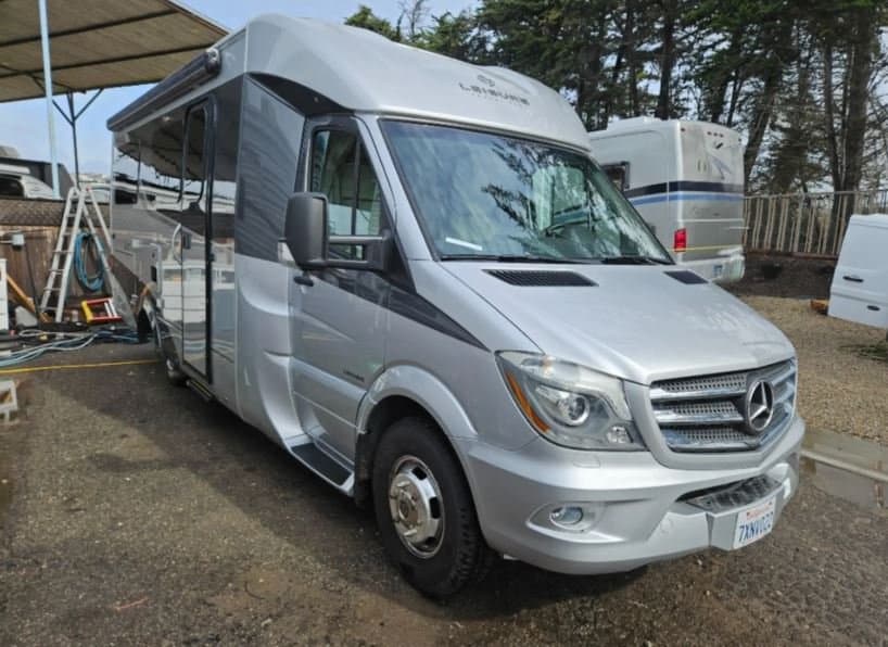 2016 Leisure Travel Vans Unity 24CB