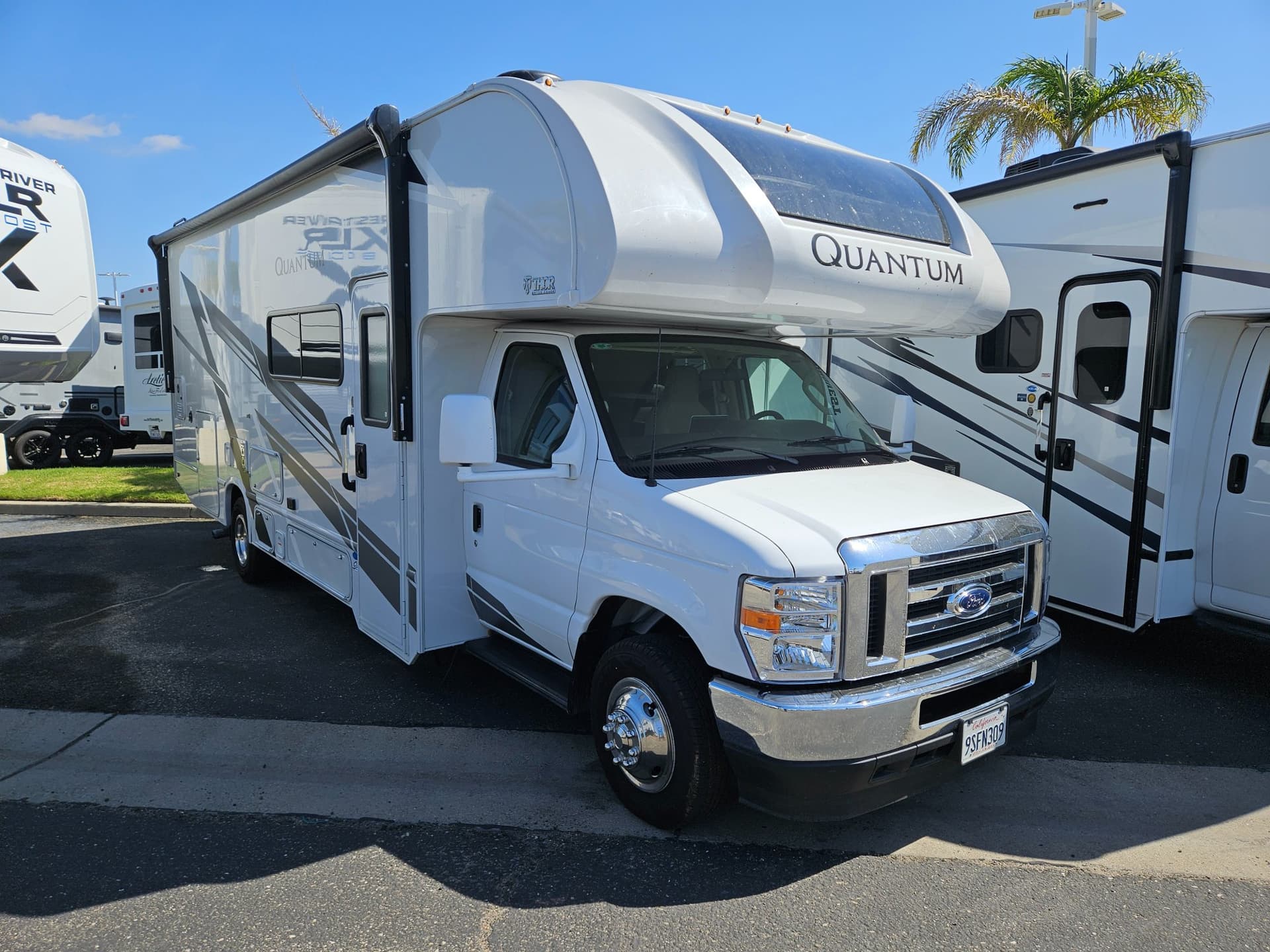 2025 Thor Motor Coach Quantum 27LP