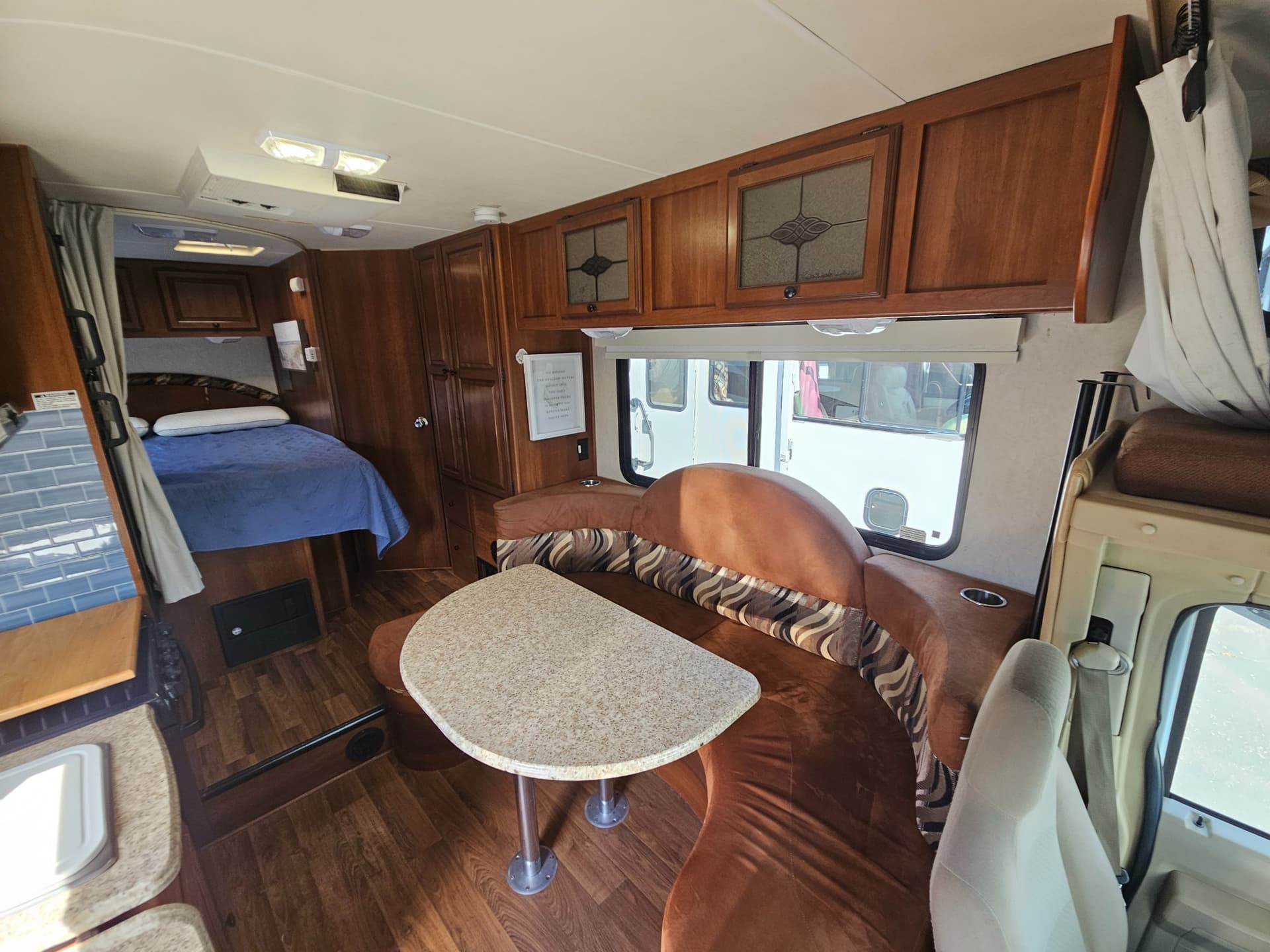 2013 Coachmen 2013 Coachmen Leprechaun - thumbnail 5