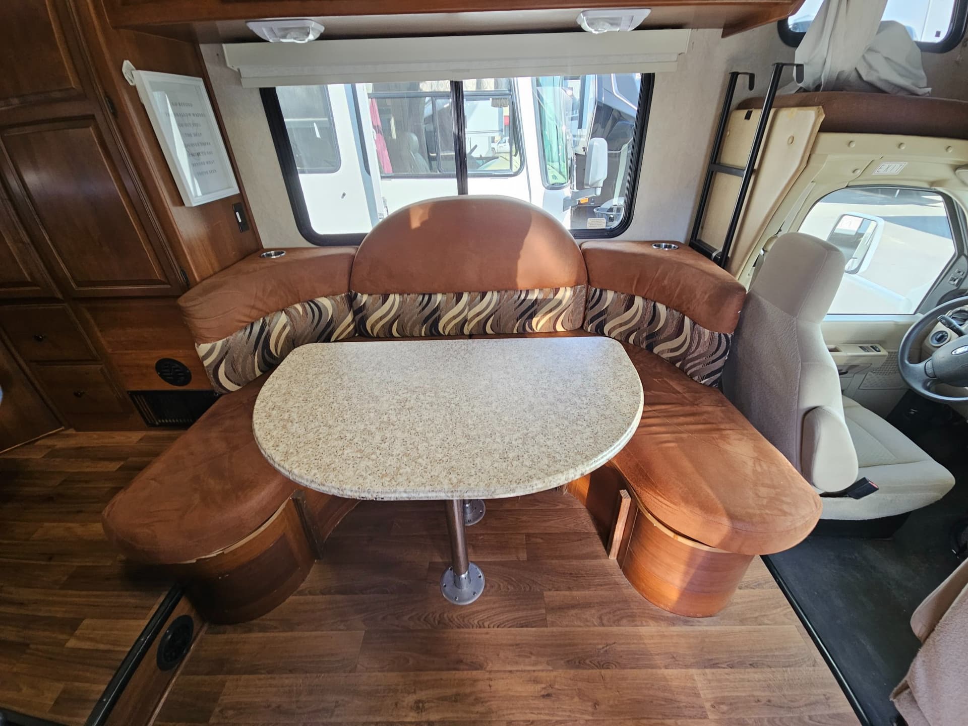 2013 Coachmen 2013 Coachmen Leprechaun - thumbnail 8