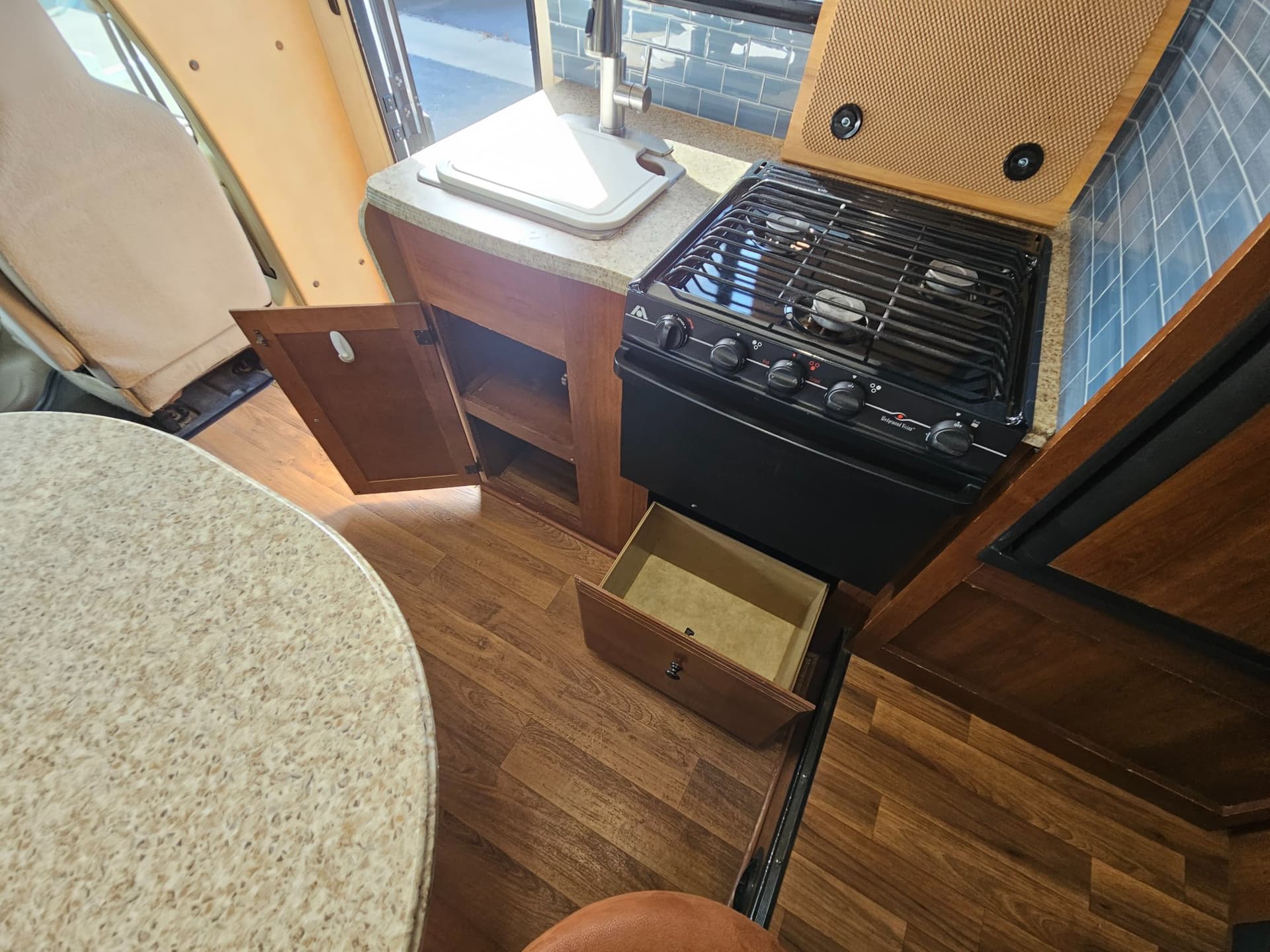 2013 Coachmen 2013 Coachmen Leprechaun - thumbnail 16