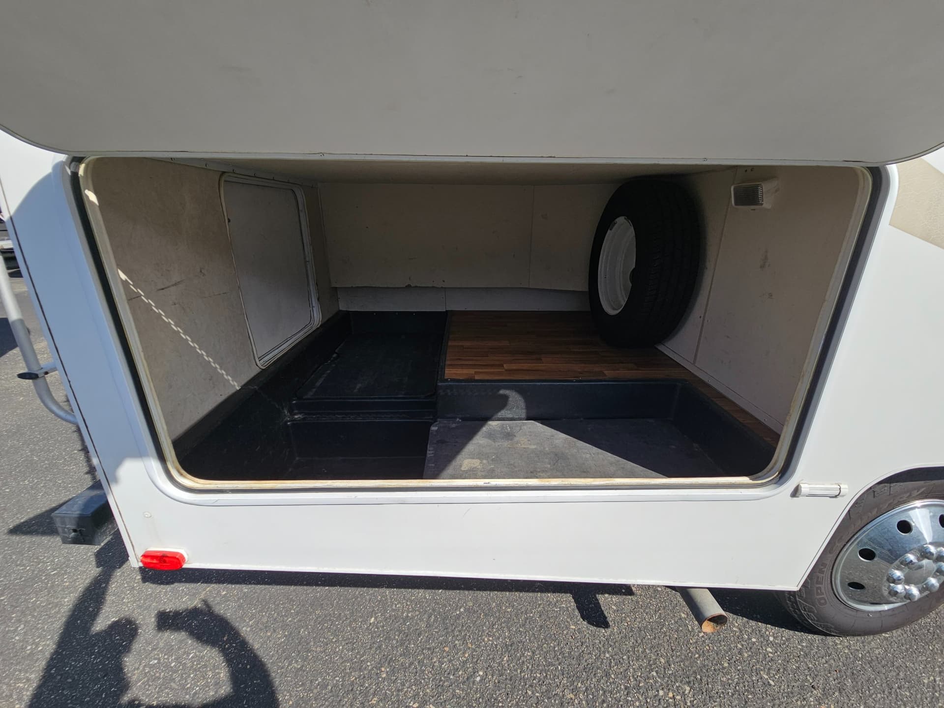 2013 Coachmen 2013 Coachmen Leprechaun - thumbnail 36