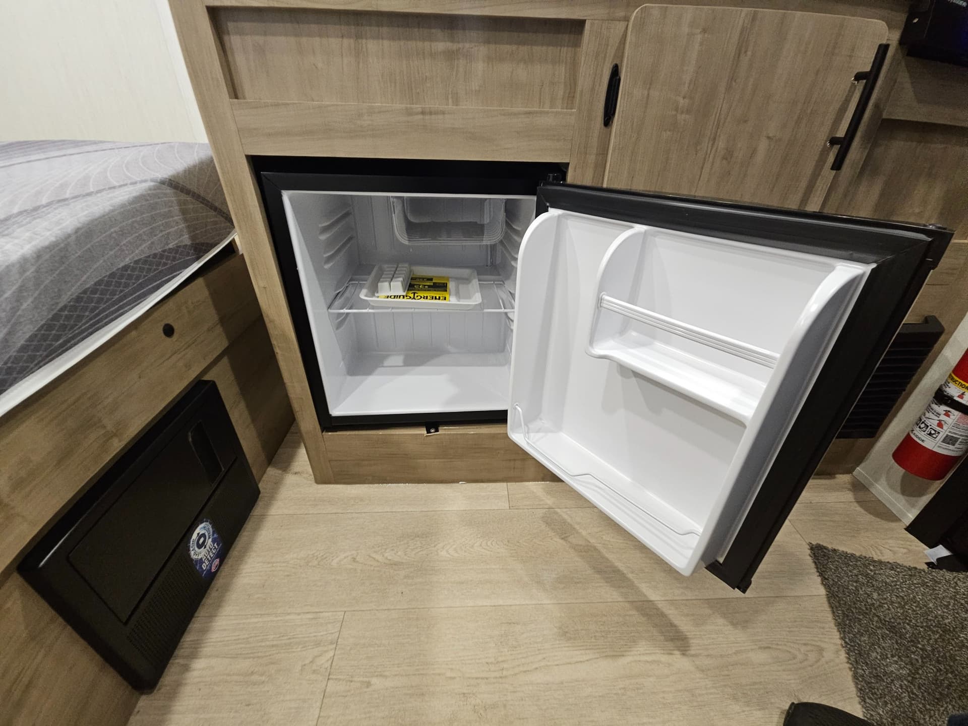 2026 FOREST RIVER RV 2026 FOREST RIVER RV Cherokee Wolf Pup - thumbnail 16