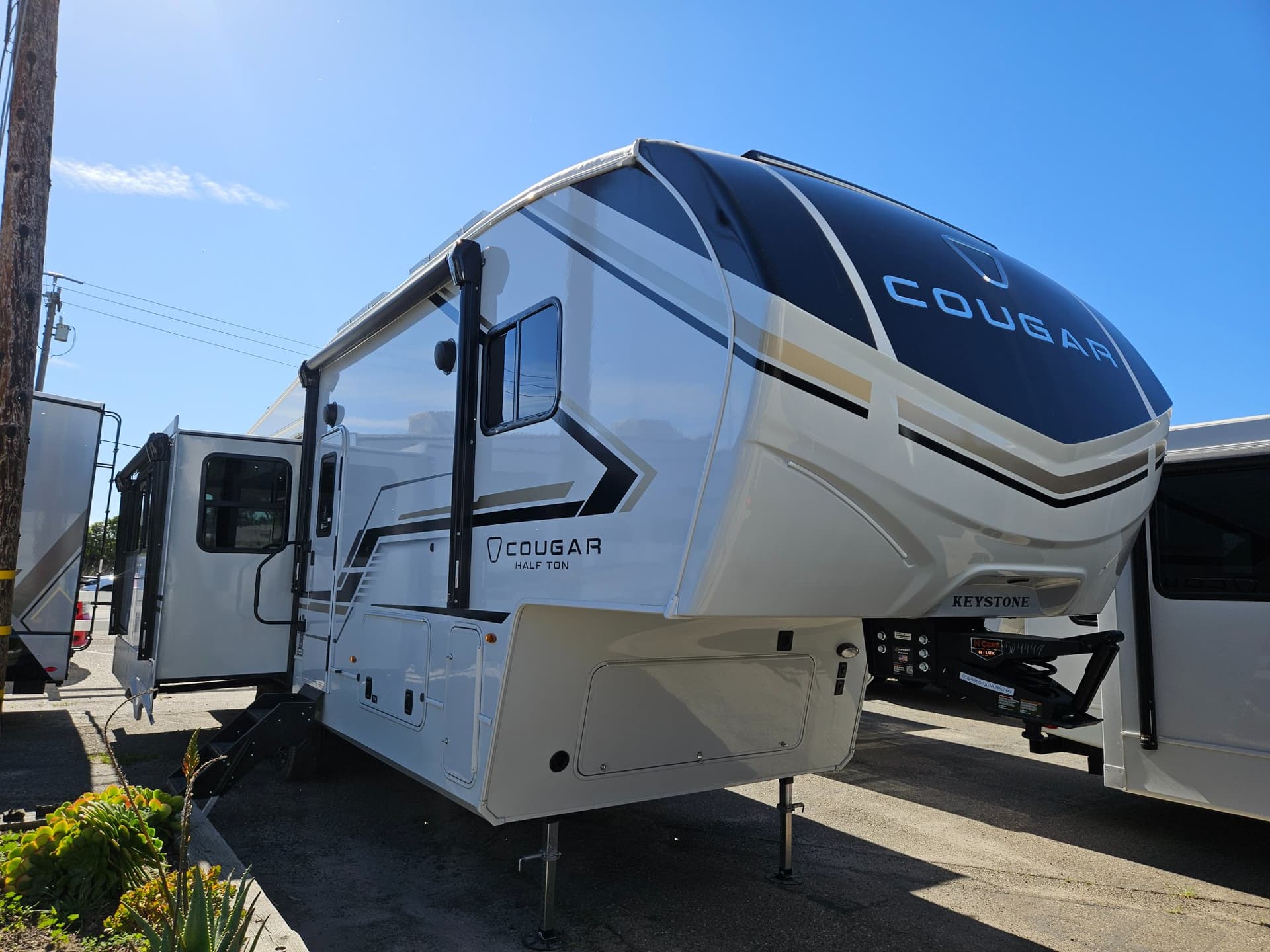 2026 Keystone RV Cougar Half-Ton 28RLI
