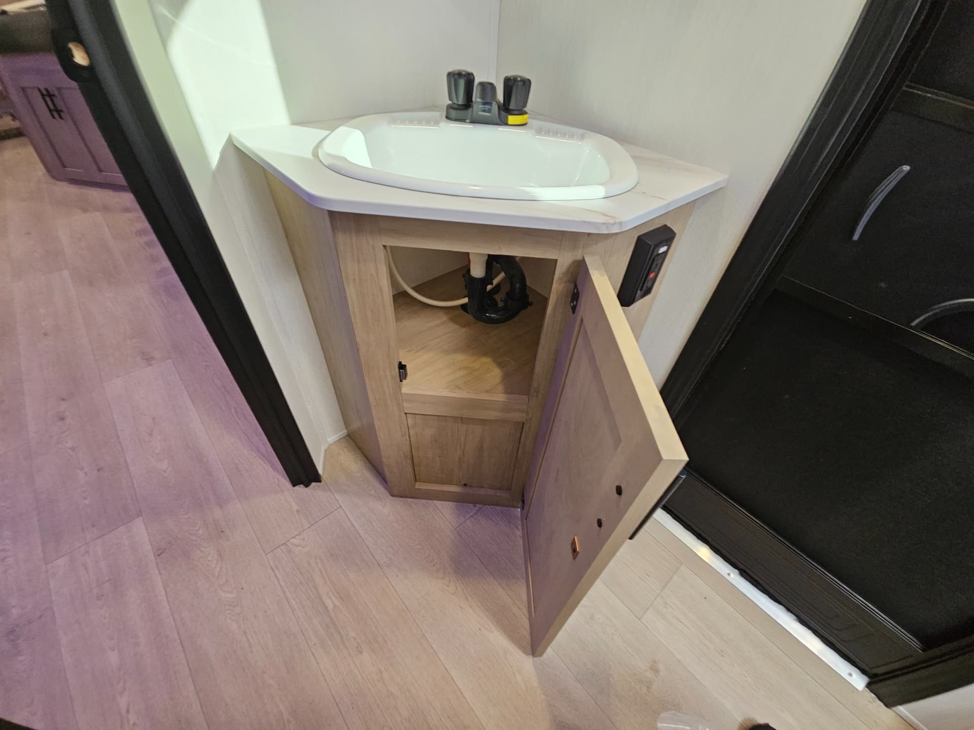 2026 Forest River RV 2026 Forest River RV Cherokee Grey Wolf - thumbnail 29