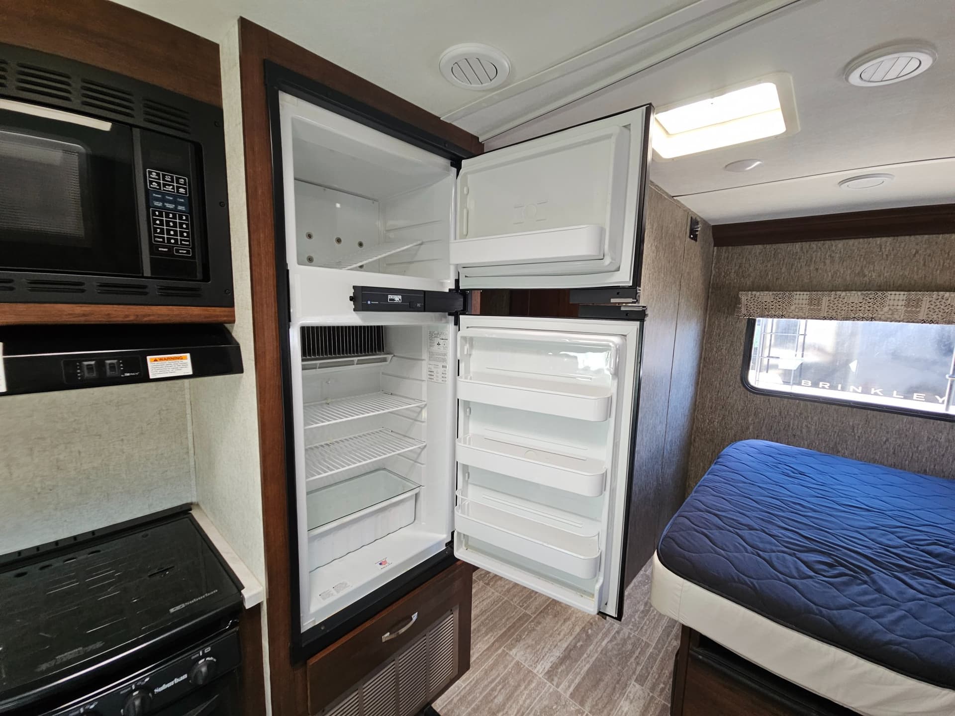 2018 Forest River RV 2018 Forest River RV Sunseeker LE - thumbnail 19