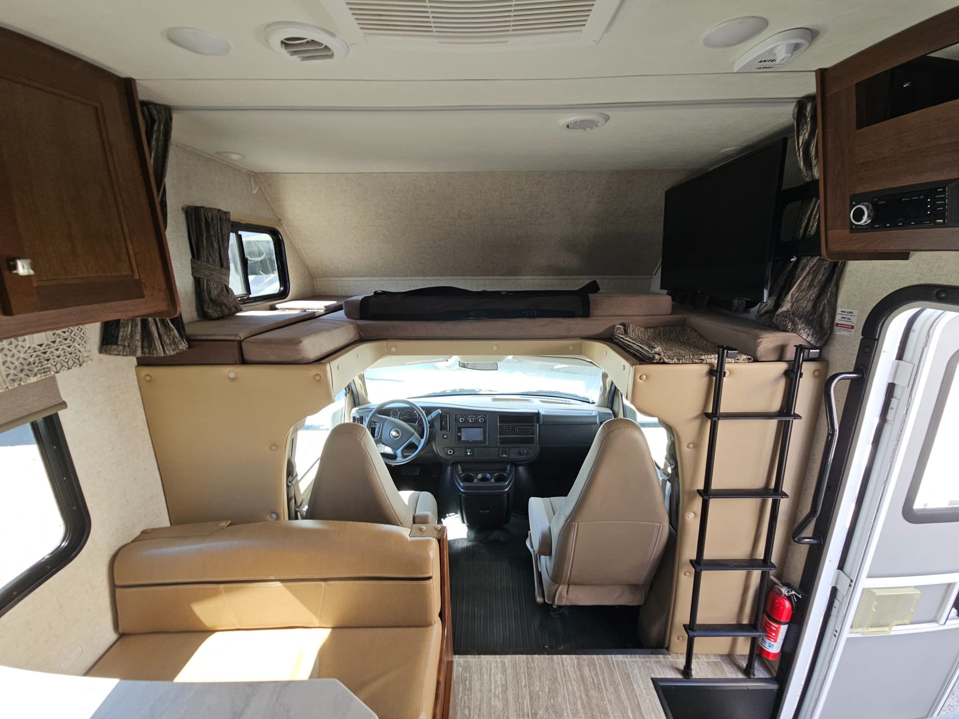 2018 Forest River RV 2018 Forest River RV Sunseeker LE - thumbnail 25