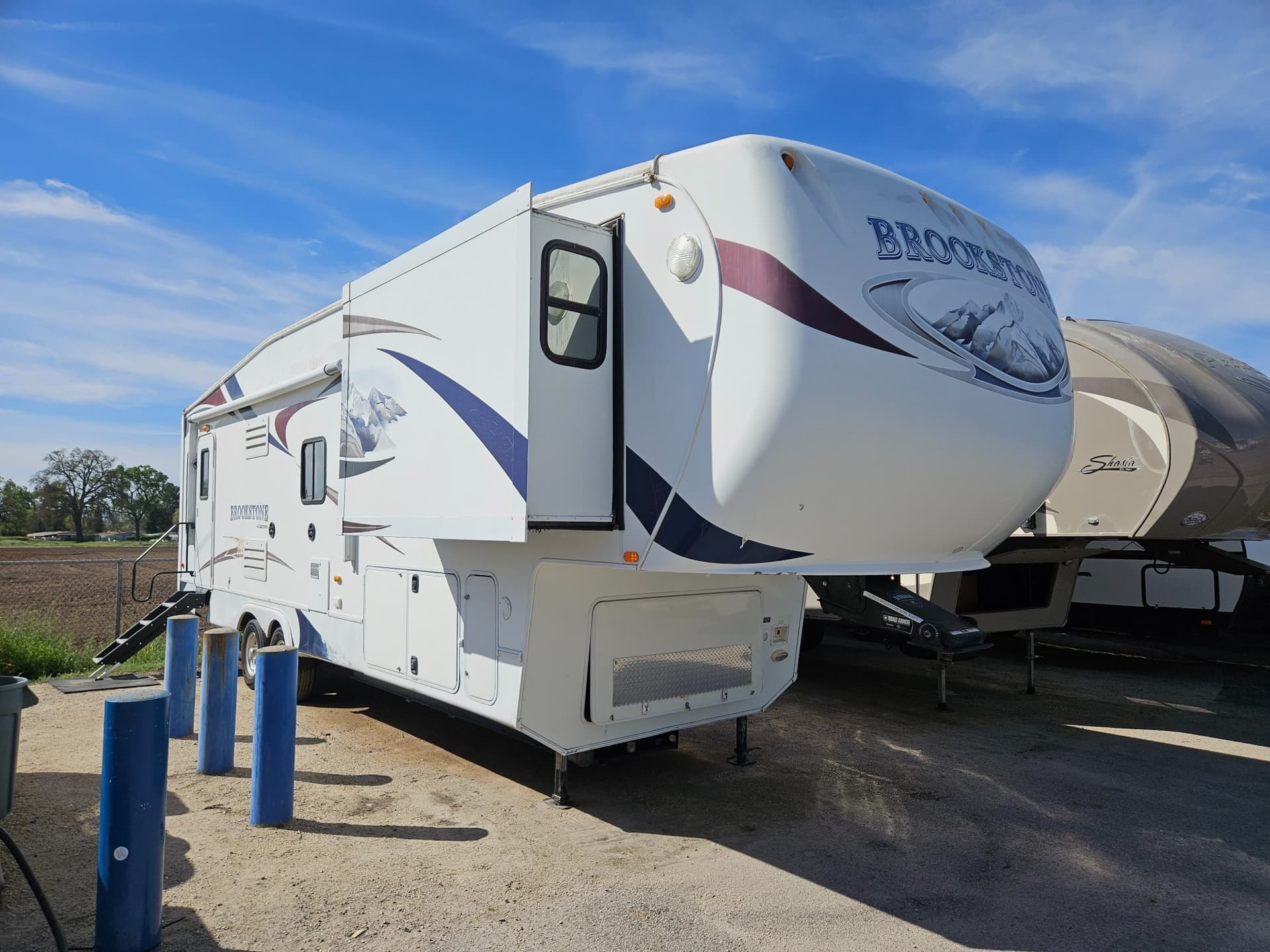2011 Coachmen Brookstone 324RL