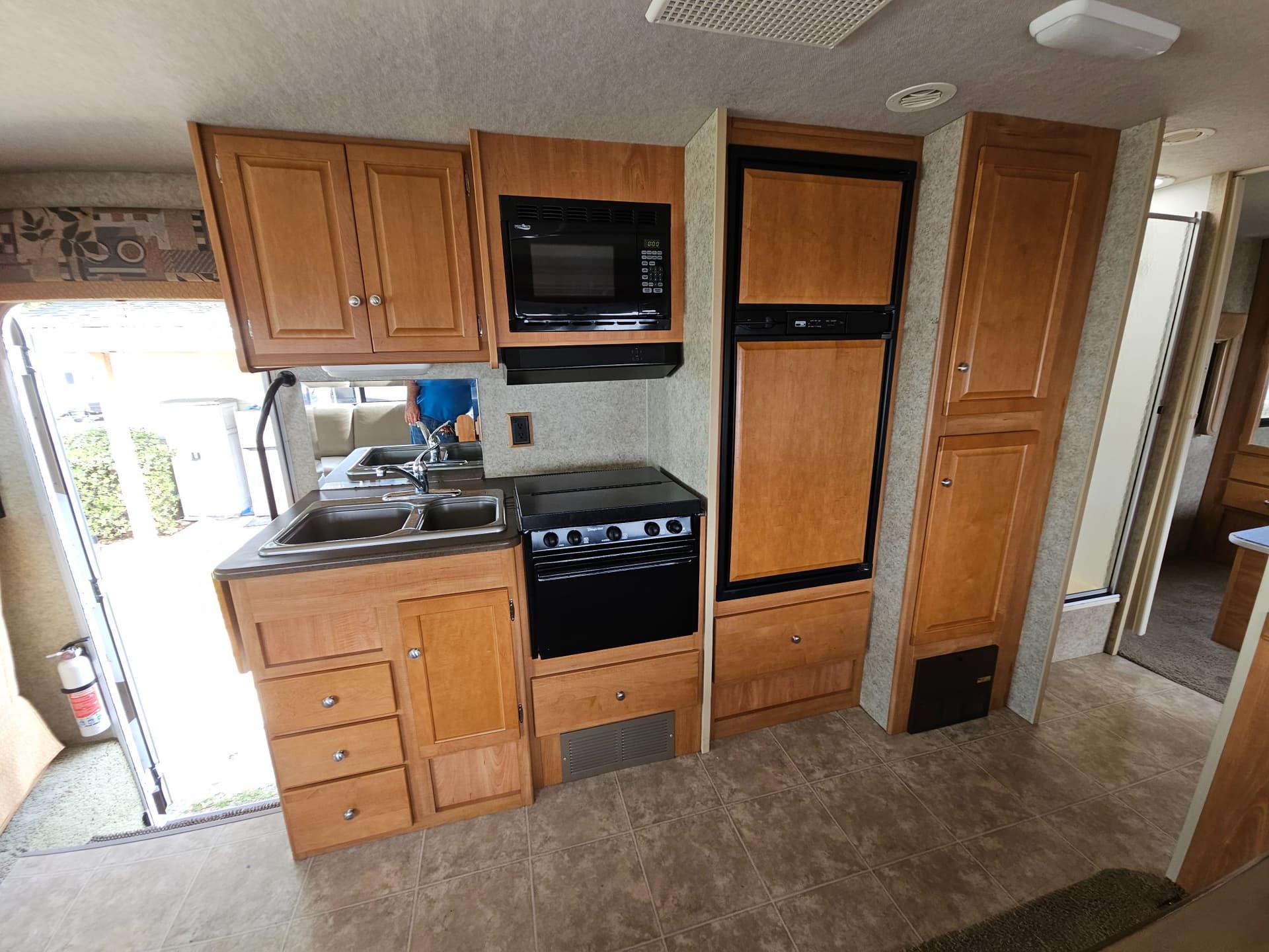 2009 Winnebago 2009 Winnebago Vista - thumbnail 13