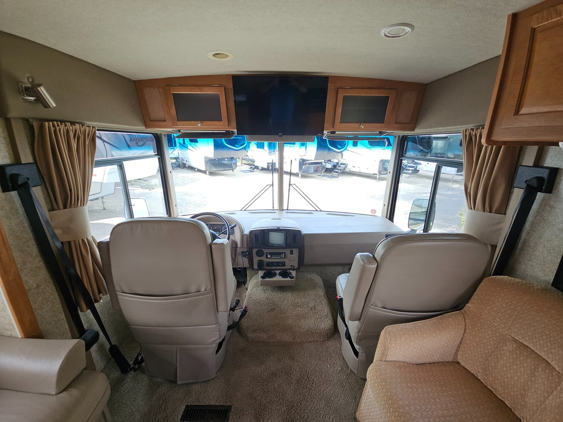 2009 Winnebago 2009 Winnebago Vista - thumbnail 29