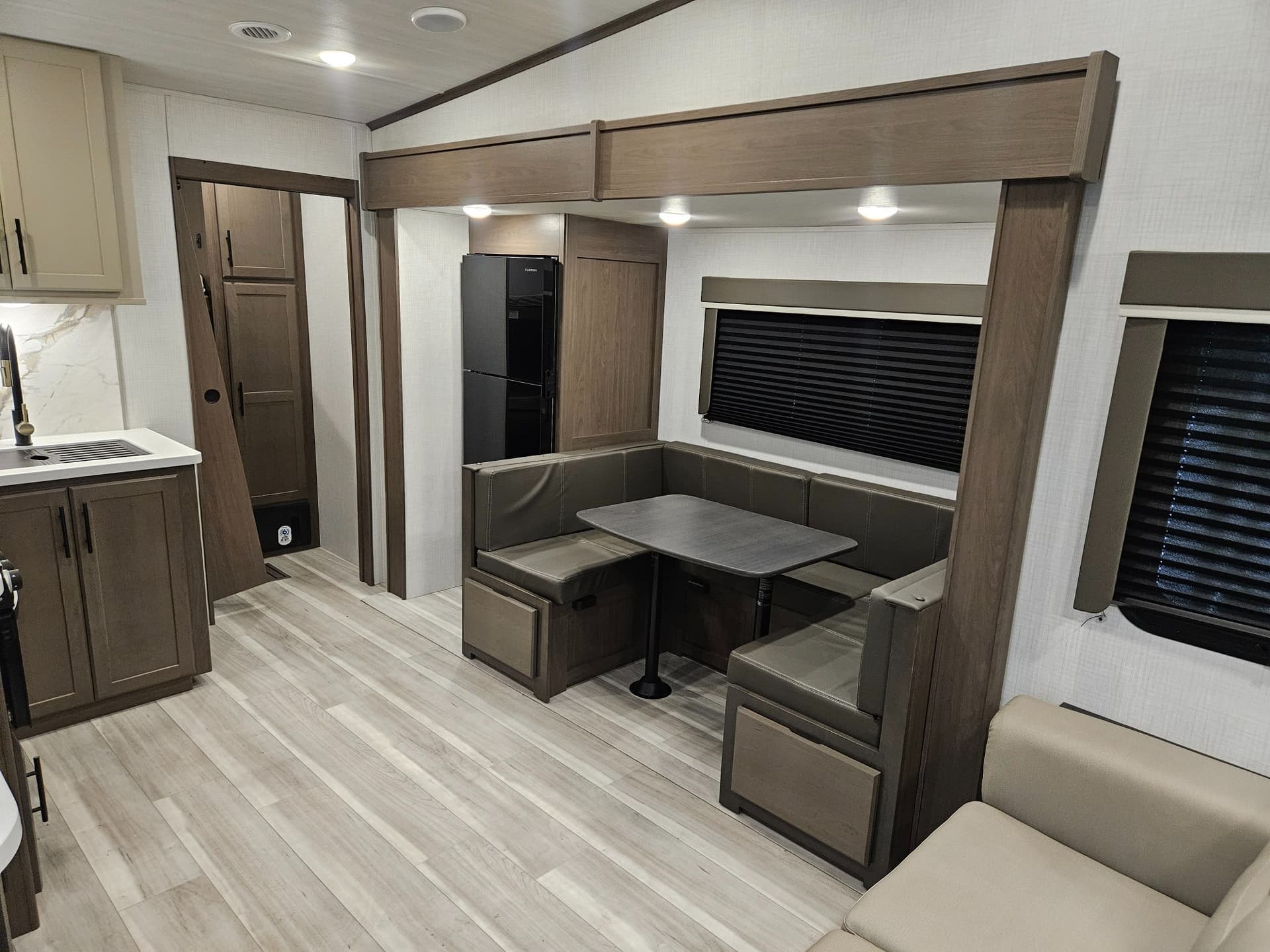 2026 Keystone RV 2026 Keystone RV Cougar Sport - thumbnail 5