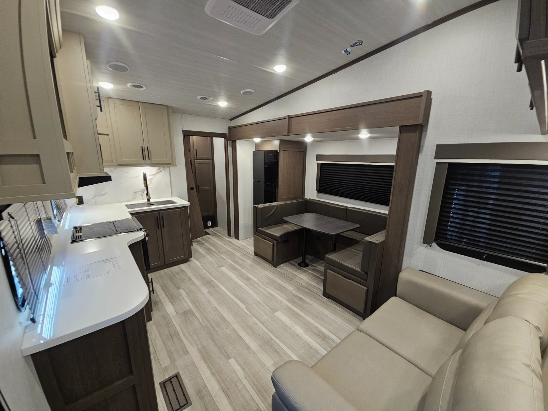 2026 Keystone RV 2026 Keystone RV Cougar Sport - thumbnail 6