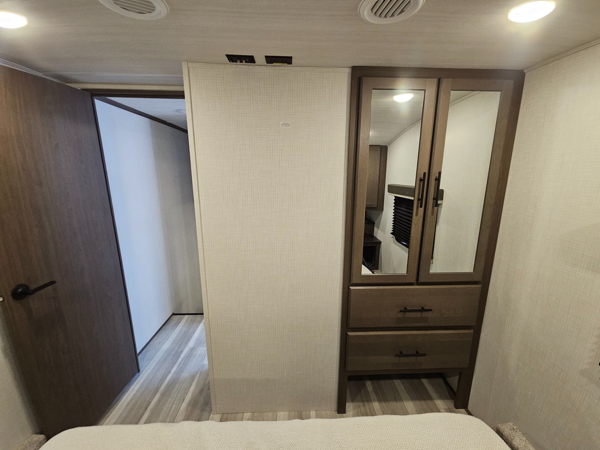 2026 Keystone RV 2026 Keystone RV Cougar Sport - thumbnail 38