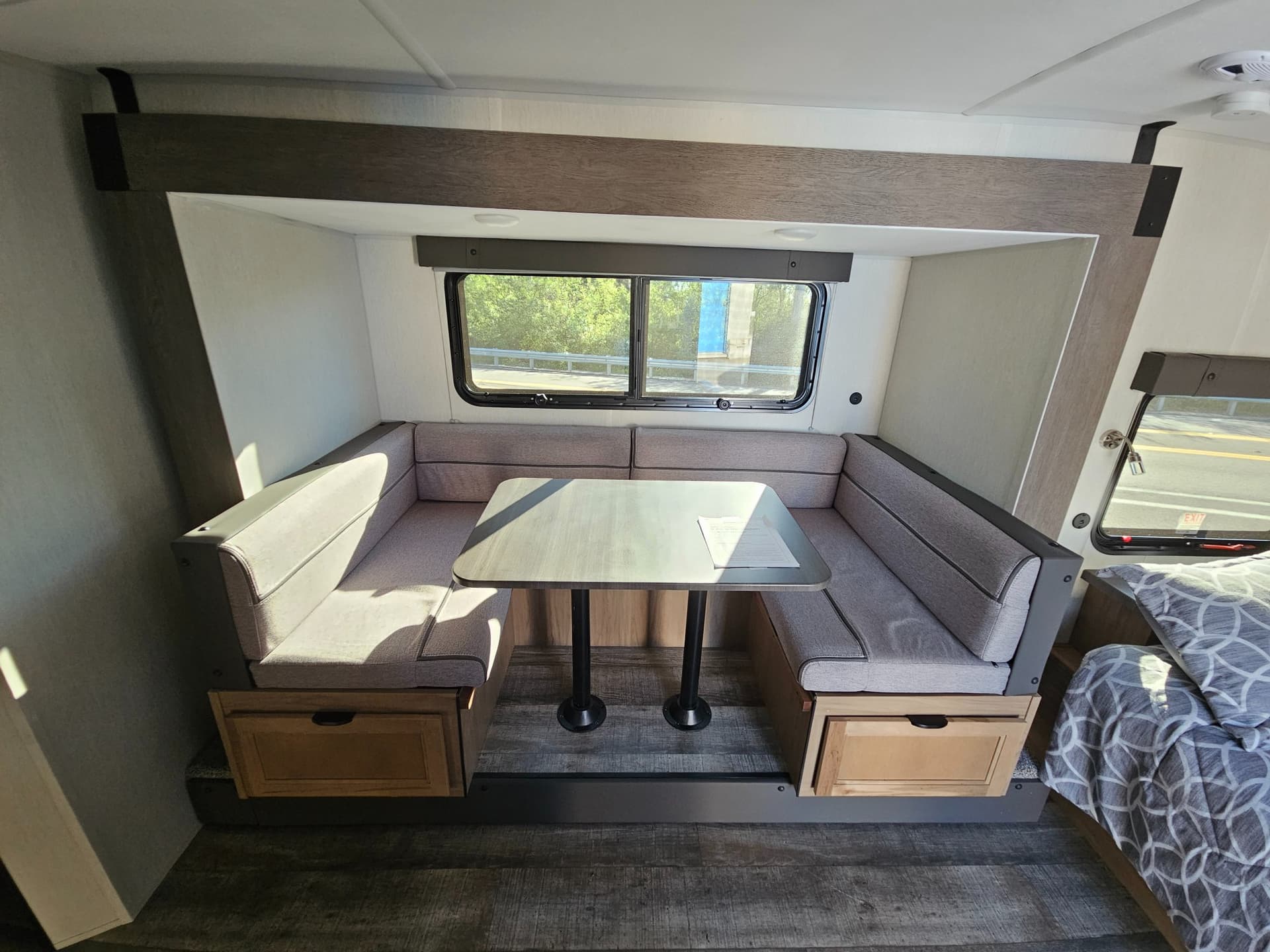 2024 Forest River RV 2024 Forest River RV Cherokee Wolf Pup Black Label - thumbnail 6