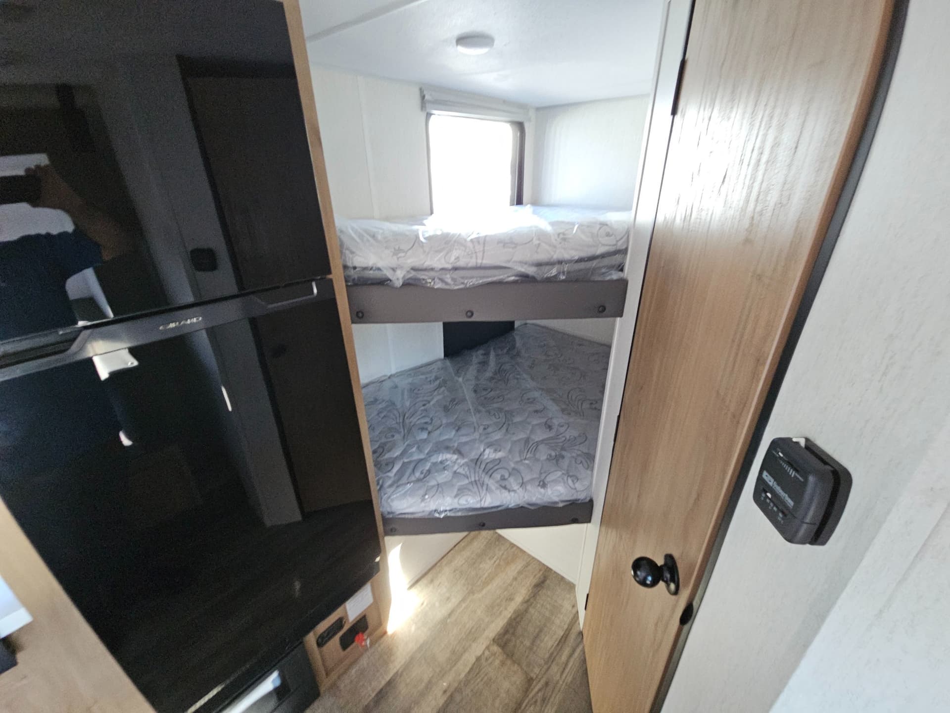 2024 Forest River RV 2024 Forest River RV Cherokee Wolf Pup Black Label - thumbnail 8