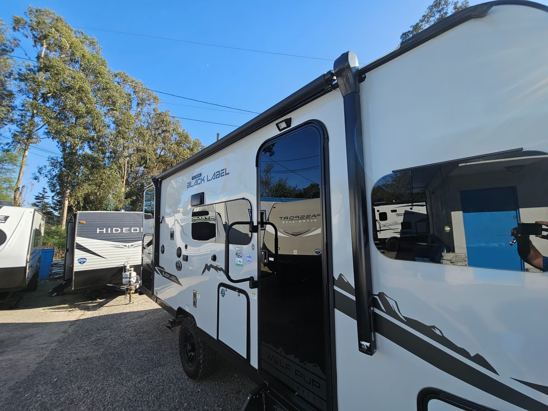 2024 Forest River RV 2024 Forest River RV Cherokee Wolf Pup Black Label - thumbnail 29