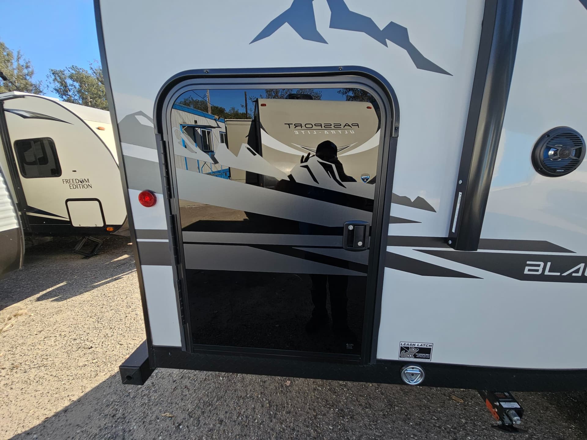 2024 Forest River RV 2024 Forest River RV Cherokee Wolf Pup Black Label - thumbnail 35