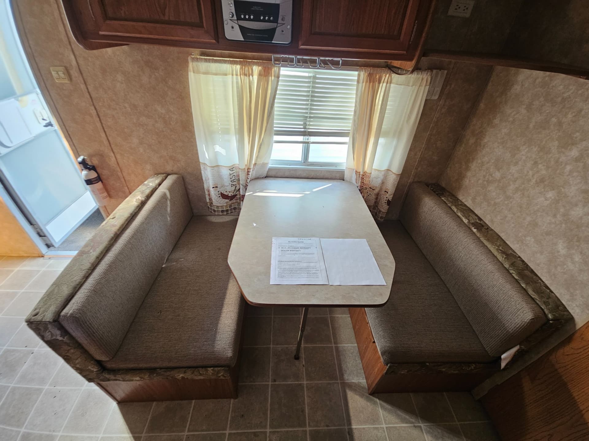 2005 Skyline  2005 Skyline  Weekender - thumbnail 5