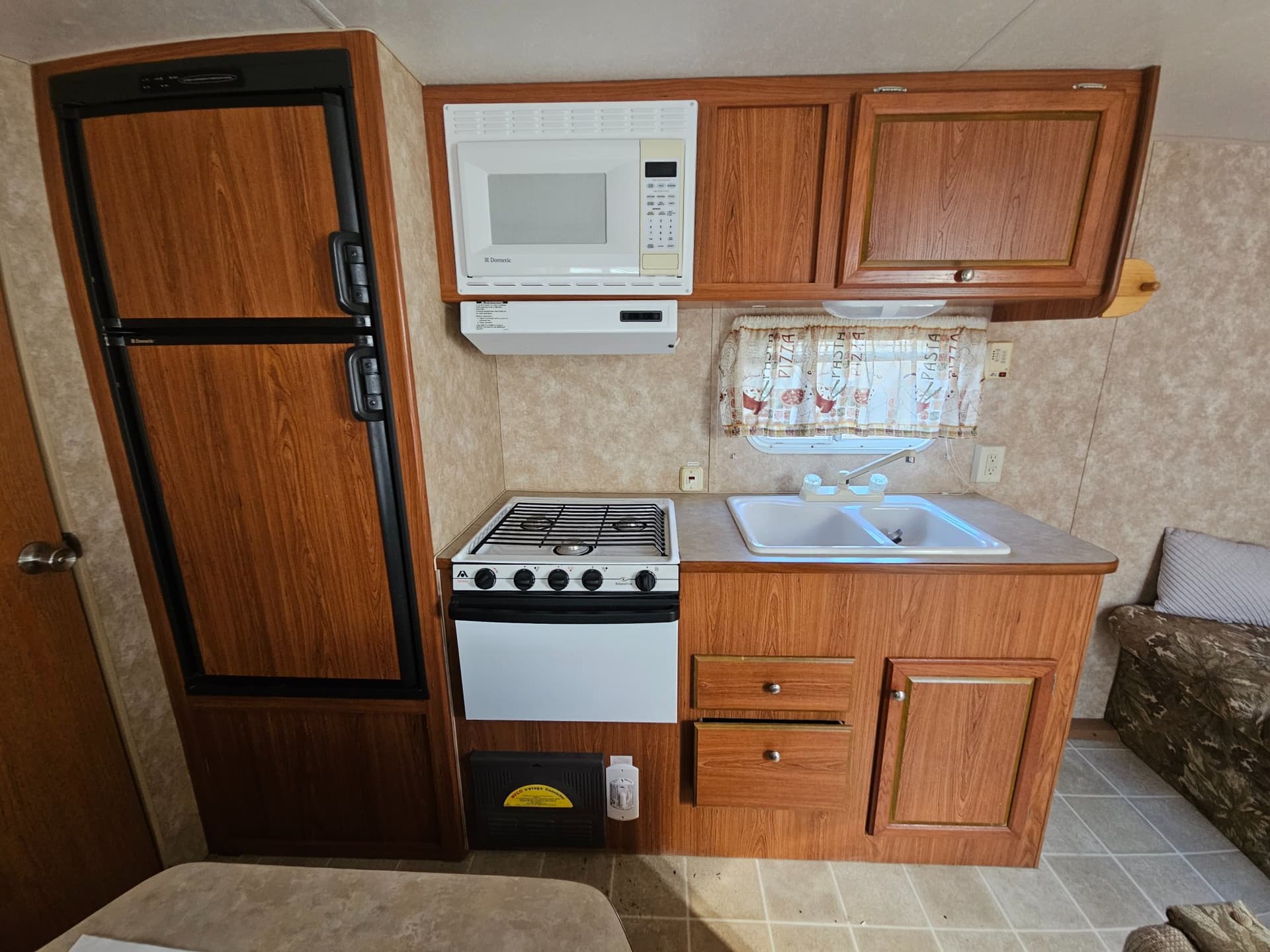 2005 Skyline  2005 Skyline  Weekender - thumbnail 6