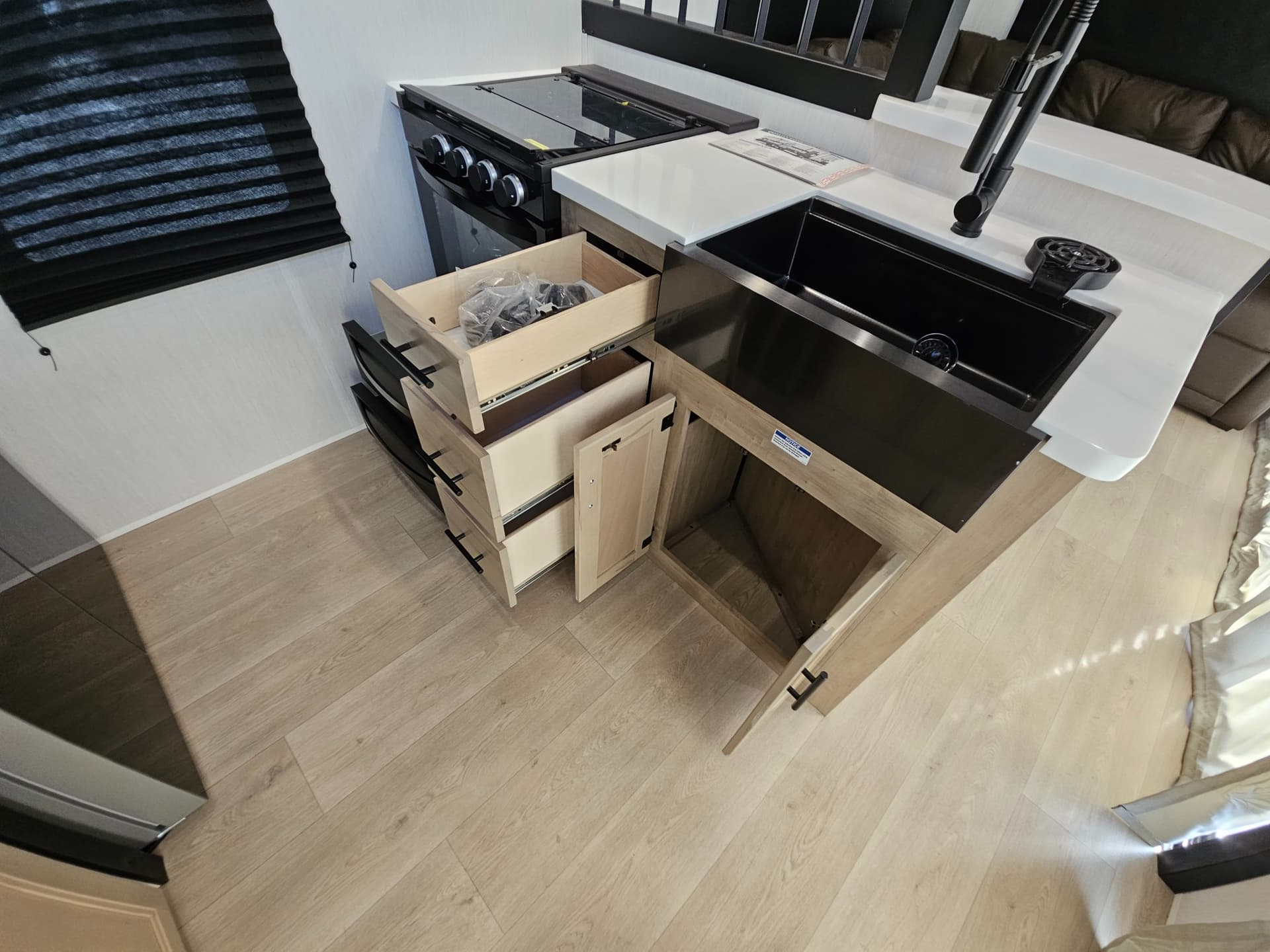 2026 Forest River RV 2026 Forest River RV Cherokee Timberwolf Black Label - thumbnail 14