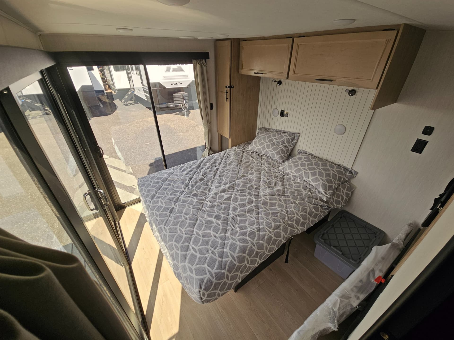 2026 Forest River RV 2026 Forest River RV Cherokee Timberwolf Black Label - thumbnail 26