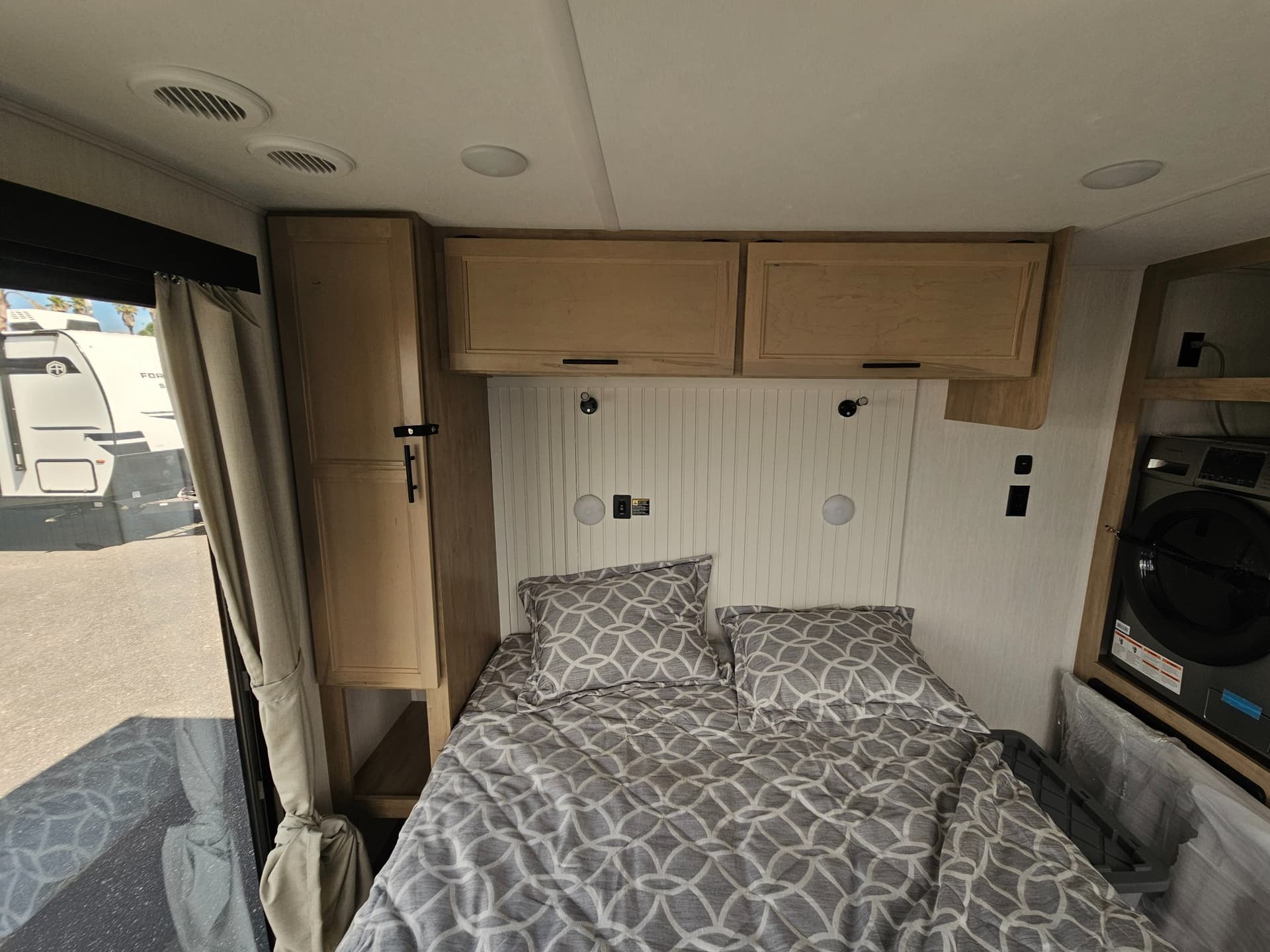 2026 Forest River RV 2026 Forest River RV Cherokee Timberwolf Black Label - thumbnail 30