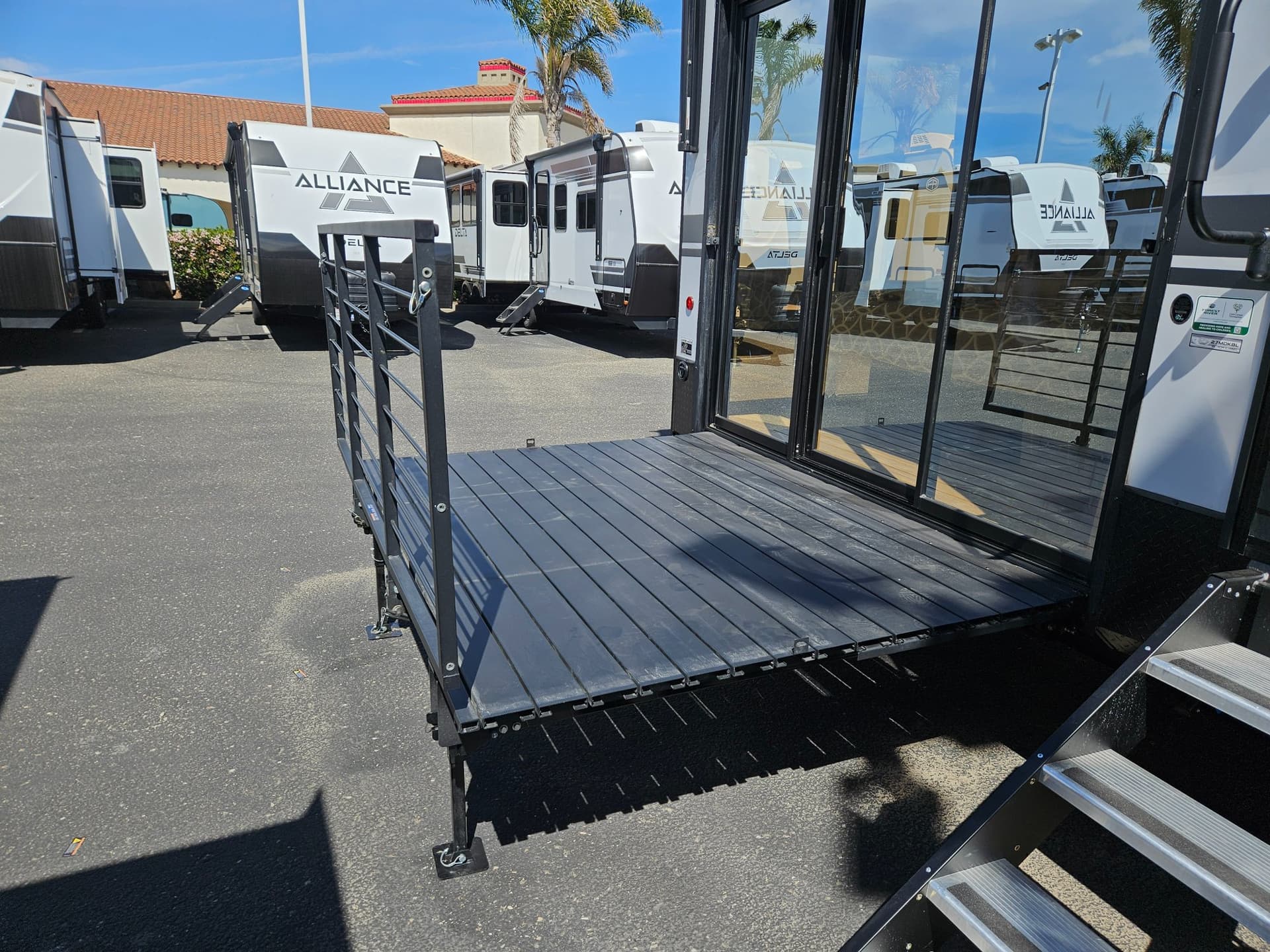 2026 Forest River RV 2026 Forest River RV Cherokee Timberwolf Black Label - thumbnail 37