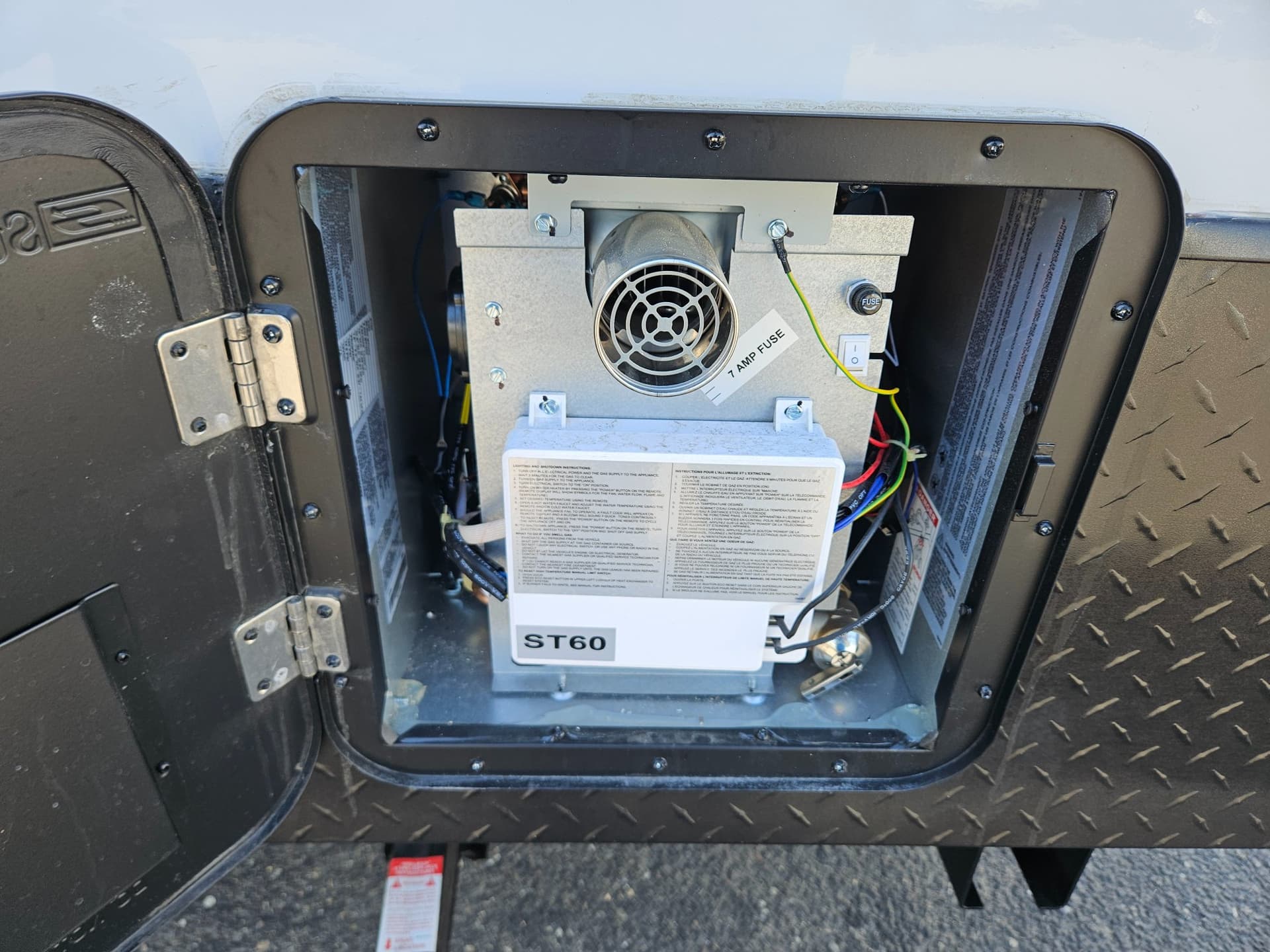 2026 Forest River RV 2026 Forest River RV Cherokee Timberwolf Black Label - thumbnail 39