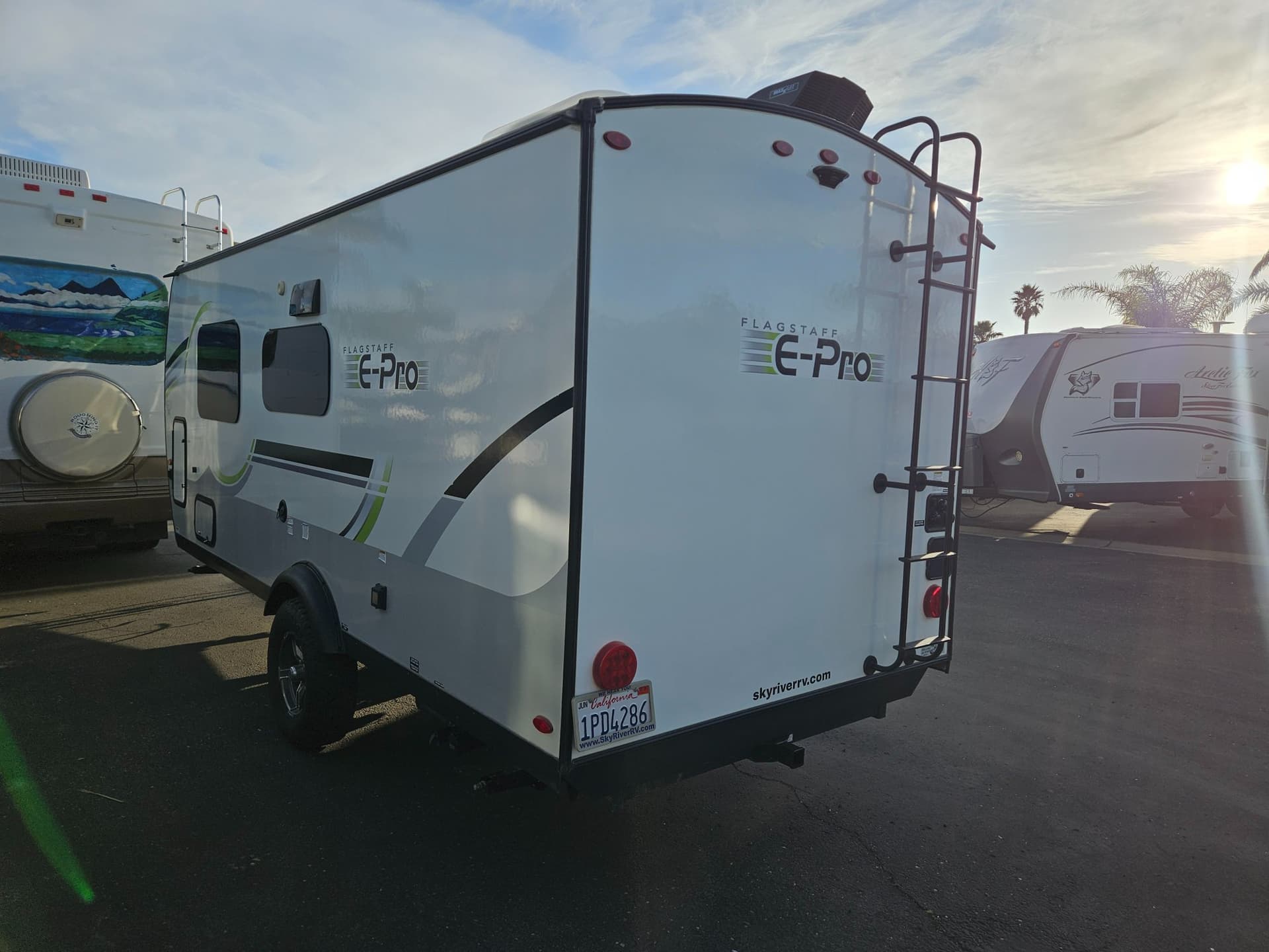 2023 Forest River RV 2023 Forest River RV Flagstaff E-Pro - thumbnail 3