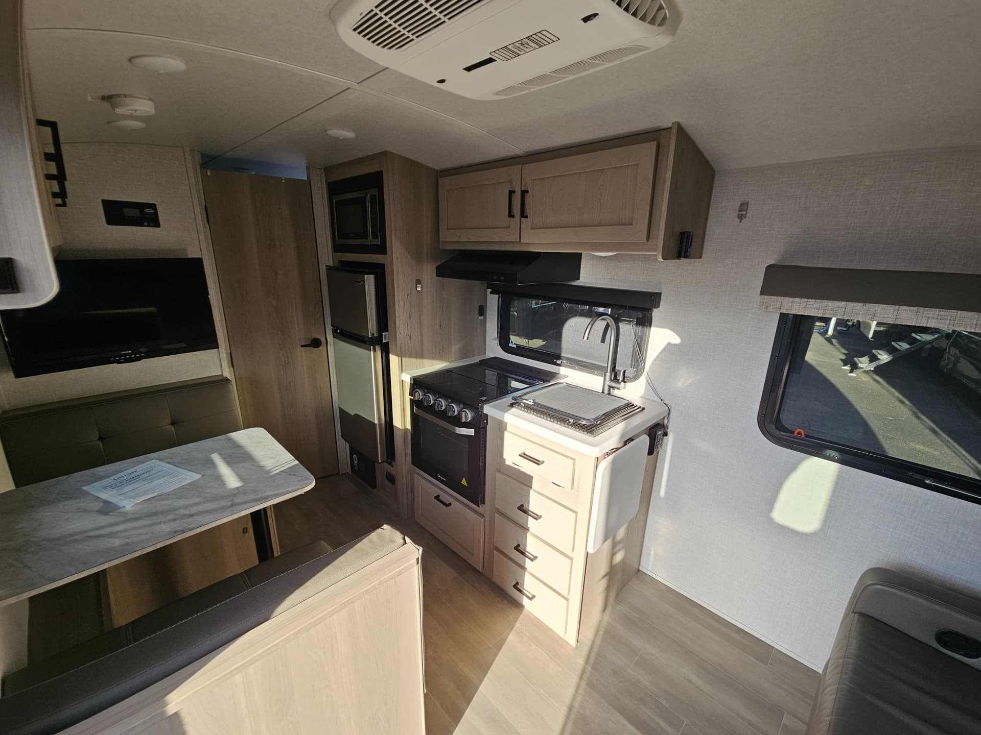 2023 Forest River RV 2023 Forest River RV Flagstaff E-Pro - thumbnail 5