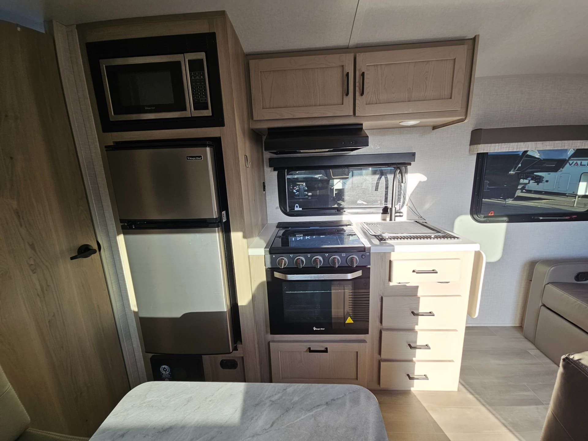 2023 Forest River RV 2023 Forest River RV Flagstaff E-Pro - thumbnail 9