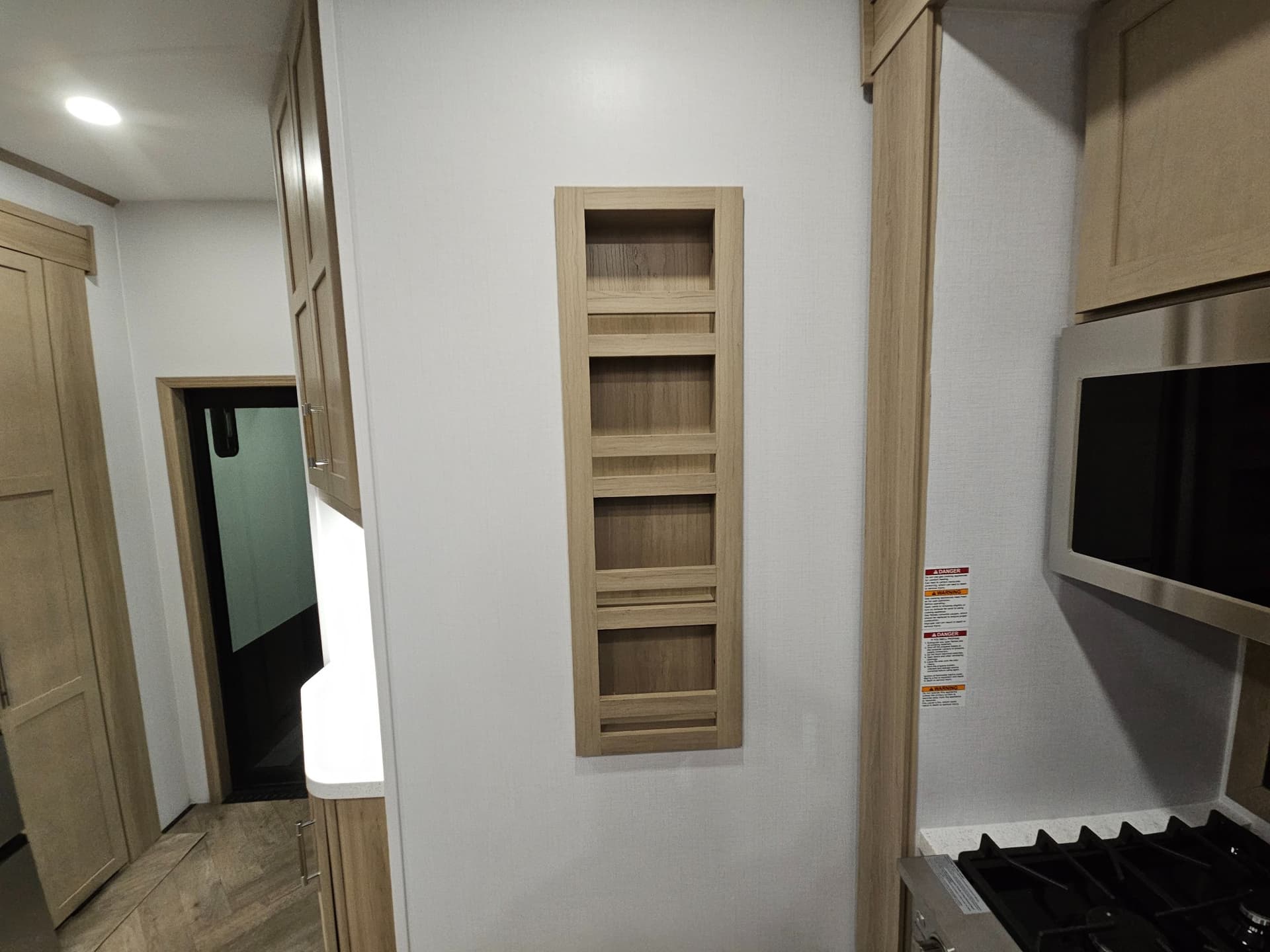 2026 Keystone RV 2026 Keystone RV Raptor - thumbnail 18