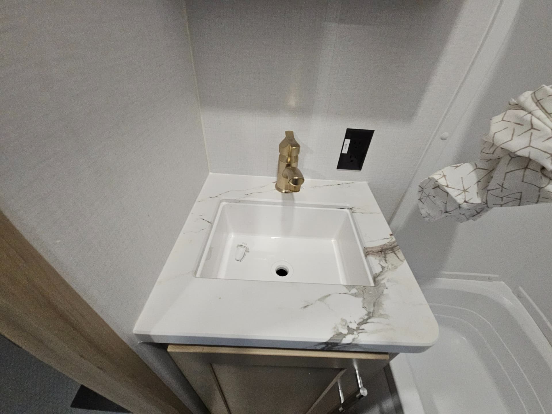 2026 Keystone RV 2026 Keystone RV Raptor - thumbnail 47