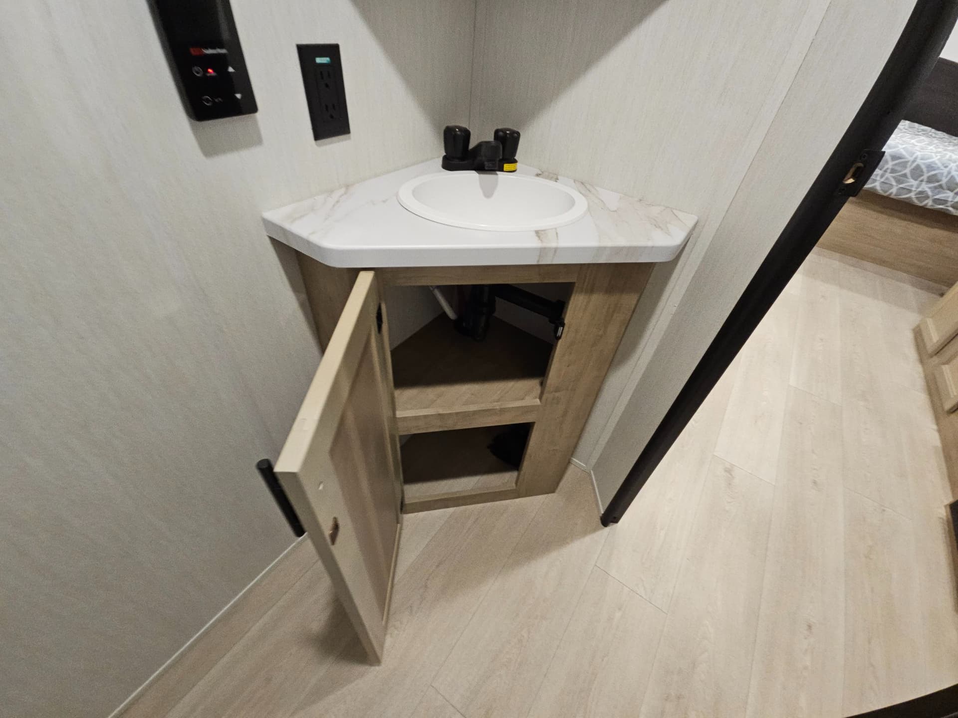 2026 Forest River RV 2026 Forest River RV Cherokee Wolf Pup Black Label - thumbnail 27