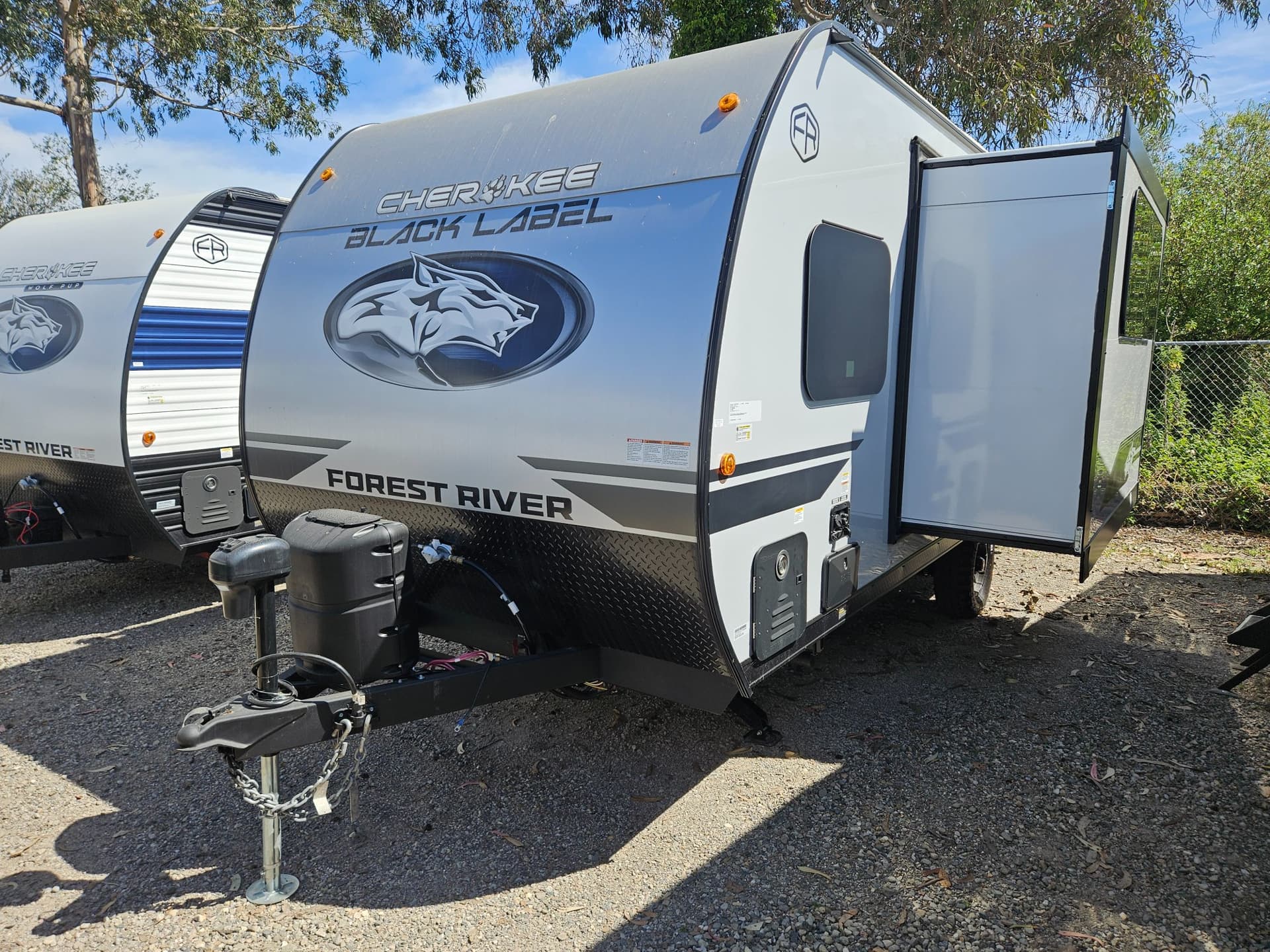 2026 Forest River RV 2026 Forest River RV  Cherokee Wolf Pup Black Label - thumbnail 4