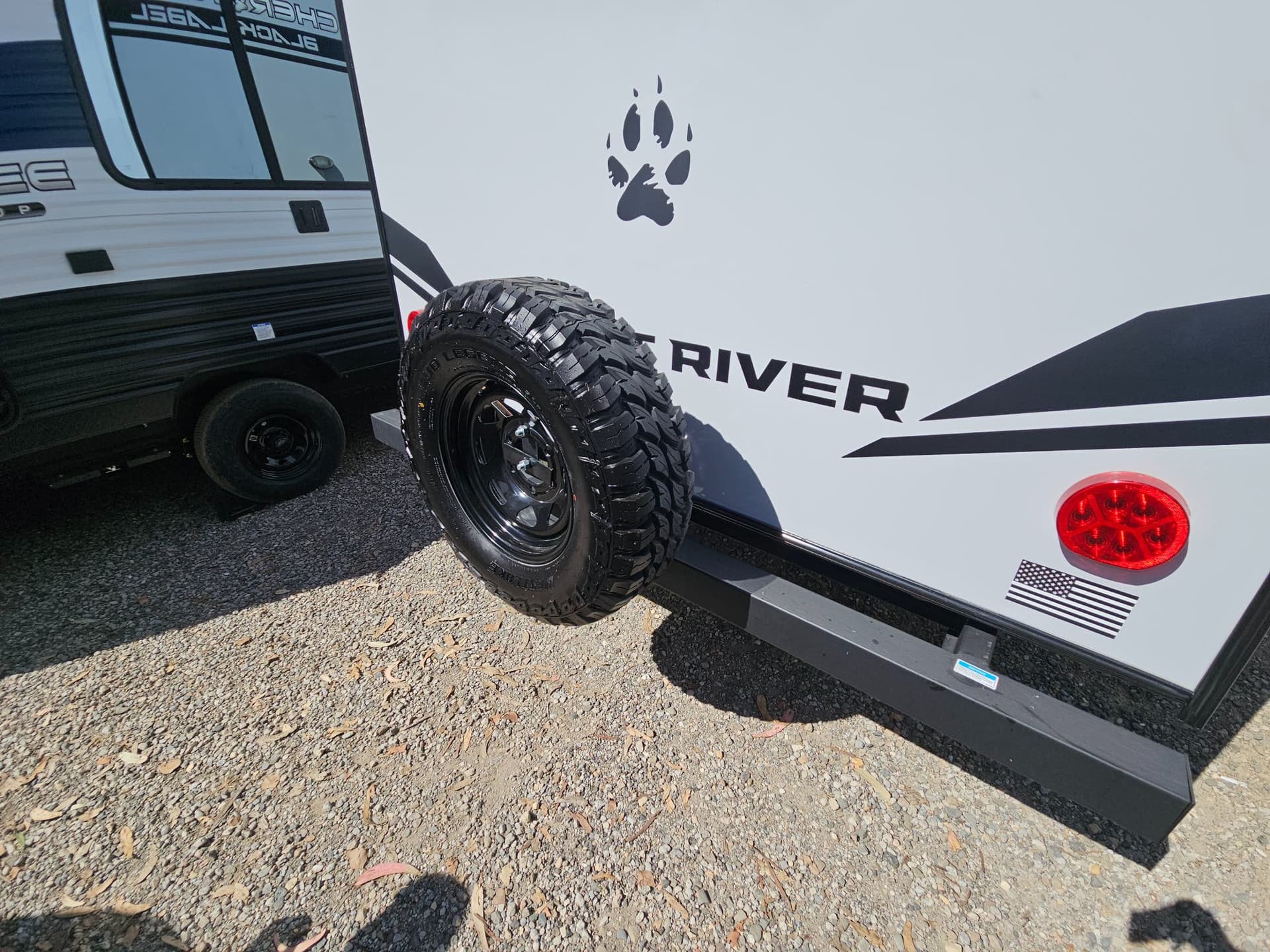 2026 Forest River RV 2026 Forest River RV  Cherokee Wolf Pup Black Label - thumbnail 37