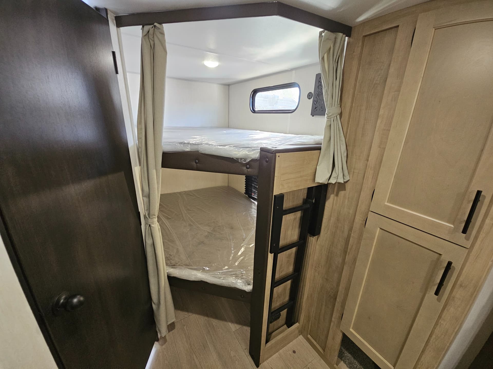 2026 Forest River RV 2026 Forest River RV Cherokee Grey Wolf - thumbnail 10