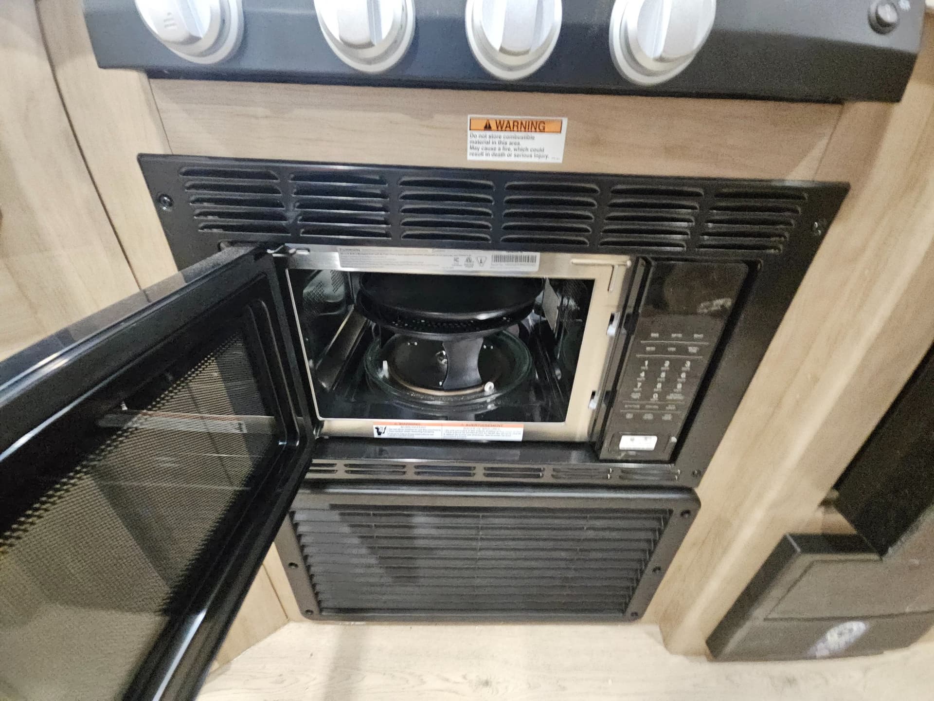 2026 Forest River RV 2026 Forest River RV Cherokee Grey Wolf - thumbnail 15