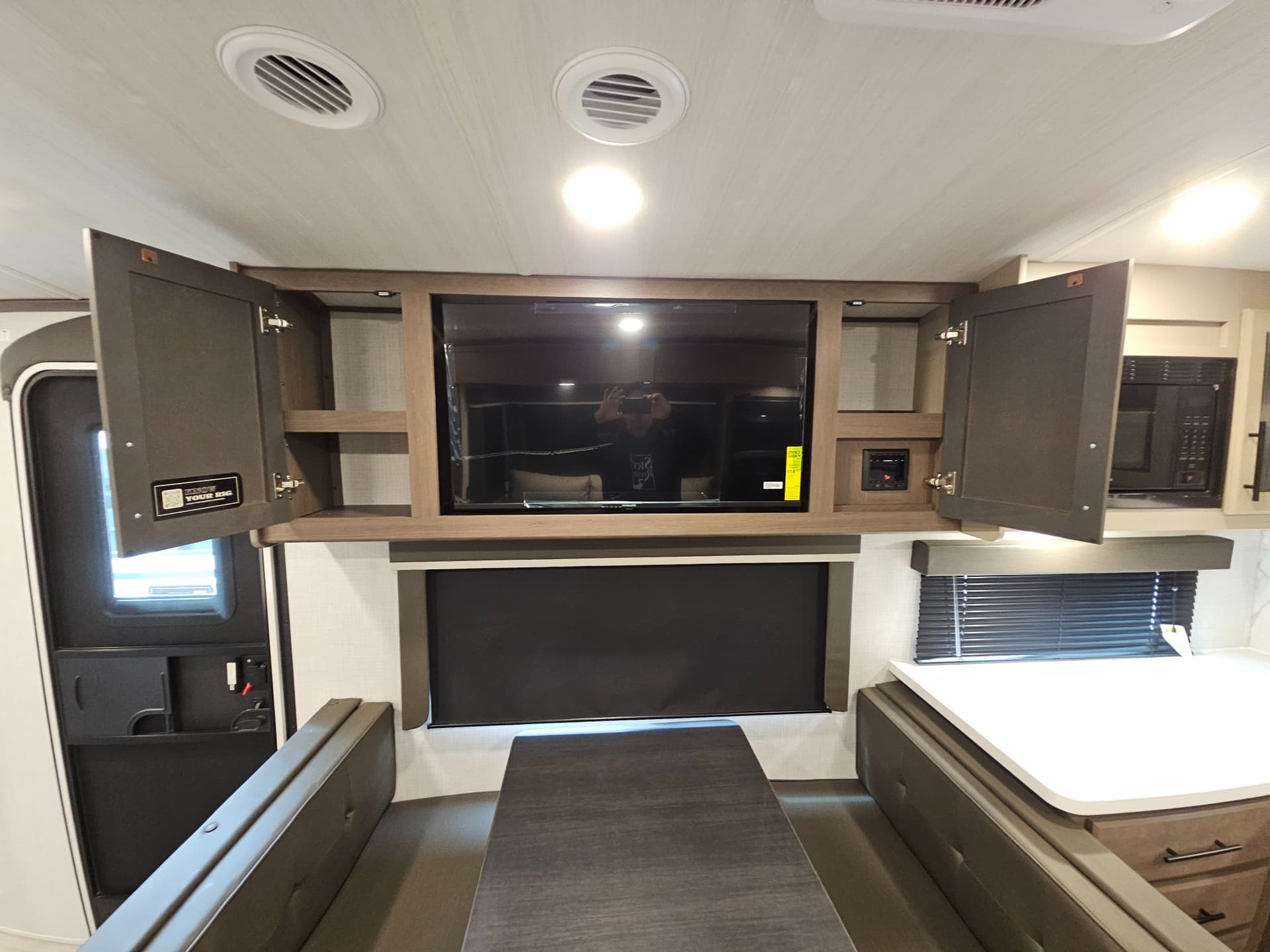 2026 Keystone RV 2026 Keystone RV Cougar Half-Ton - thumbnail 9