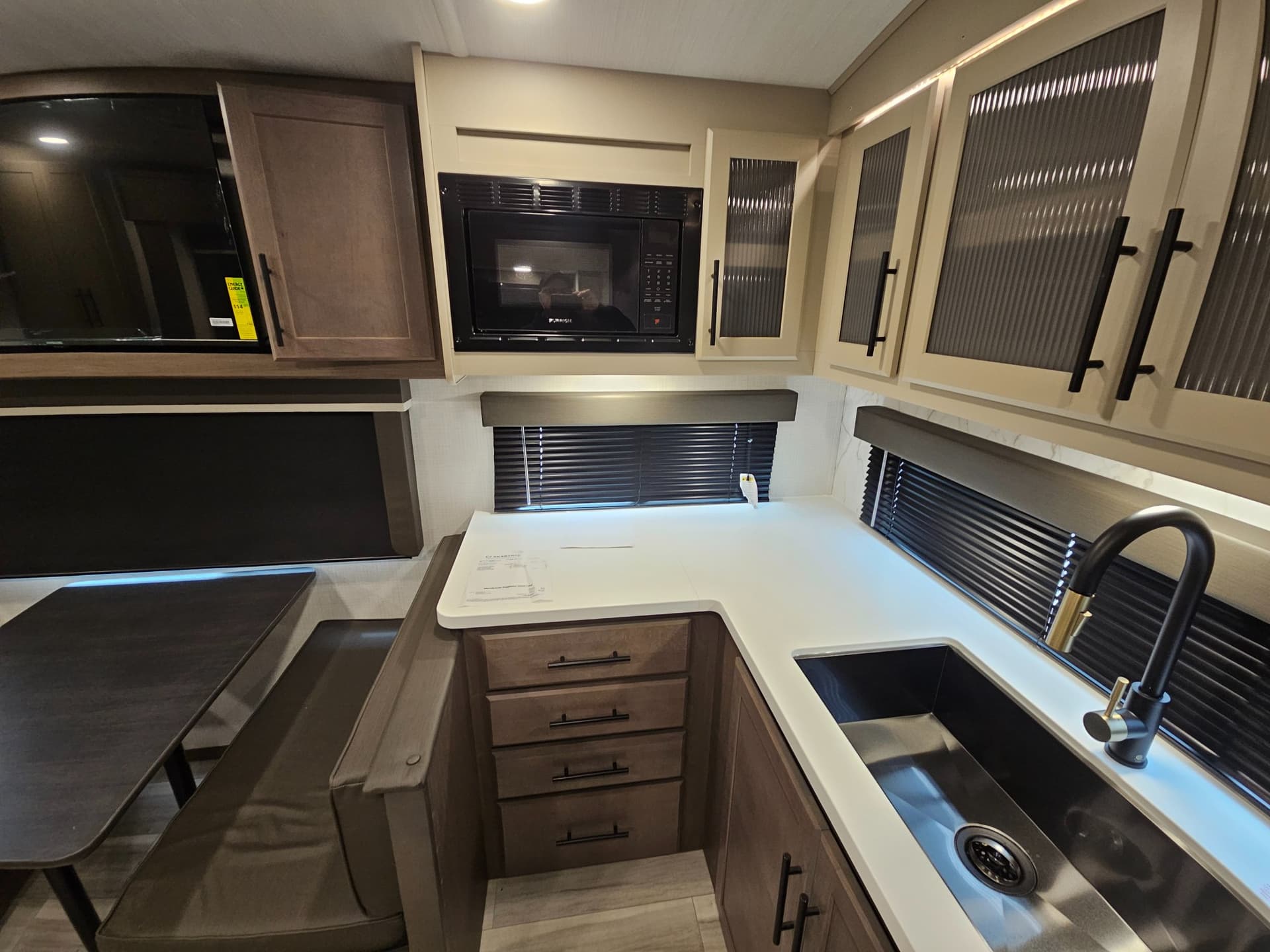 2026 Keystone RV 2026 Keystone RV Cougar Half-Ton - thumbnail 10