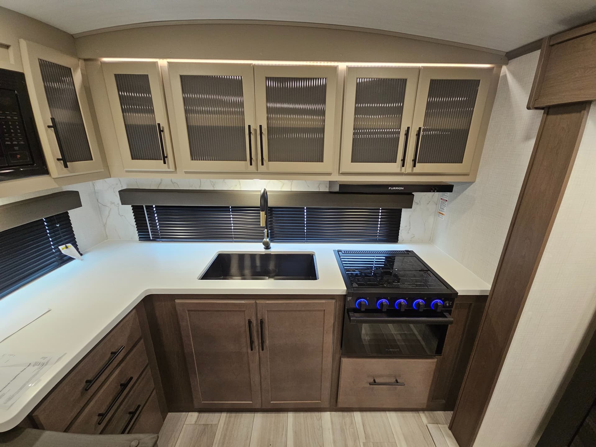 2026 Keystone RV 2026 Keystone RV Cougar Half-Ton - thumbnail 14