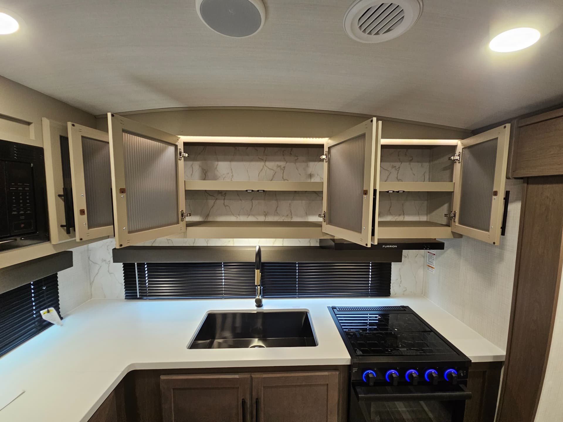 2026 Keystone RV 2026 Keystone RV Cougar Half-Ton - thumbnail 15