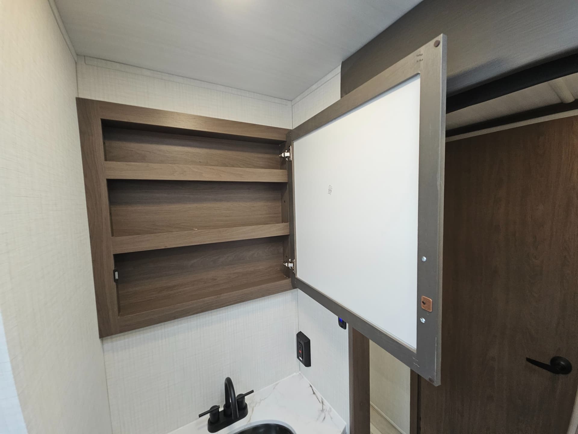 2026 Keystone RV 2026 Keystone RV Cougar Half-Ton - thumbnail 26