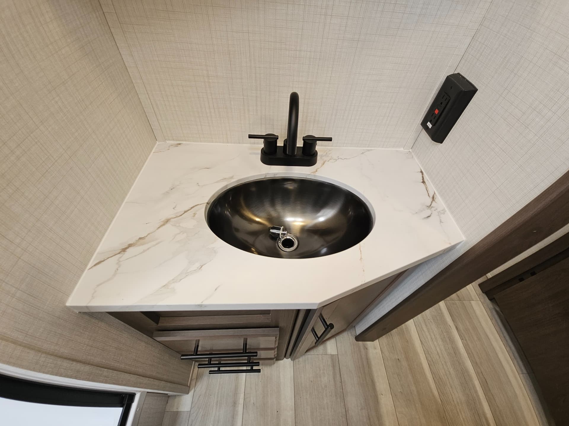 2026 Keystone RV 2026 Keystone RV Cougar Half-Ton - thumbnail 27