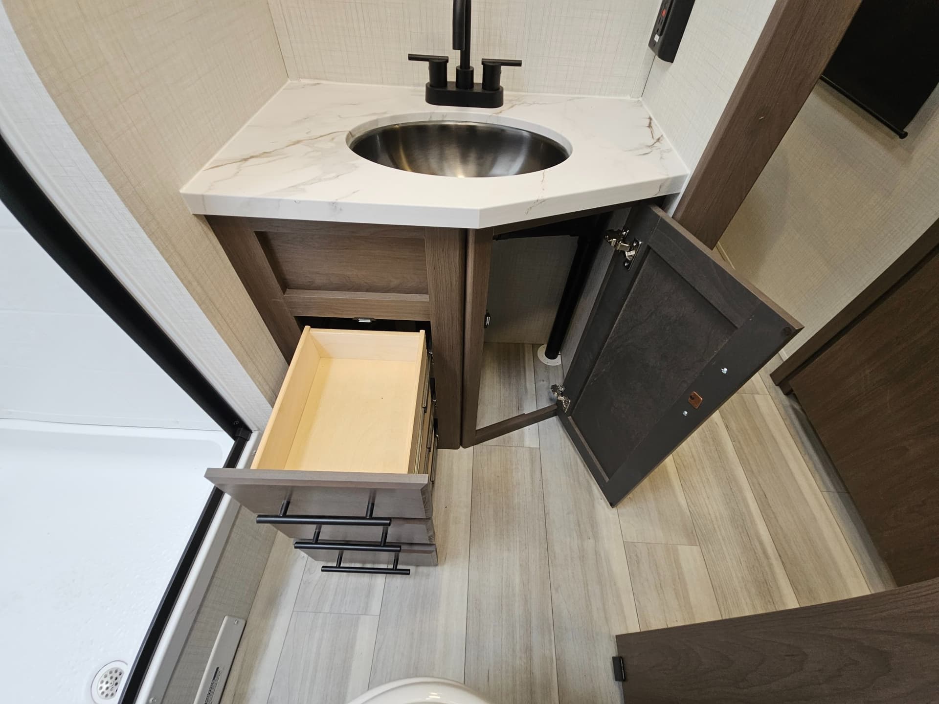 2026 Keystone RV 2026 Keystone RV Cougar Half-Ton - thumbnail 28