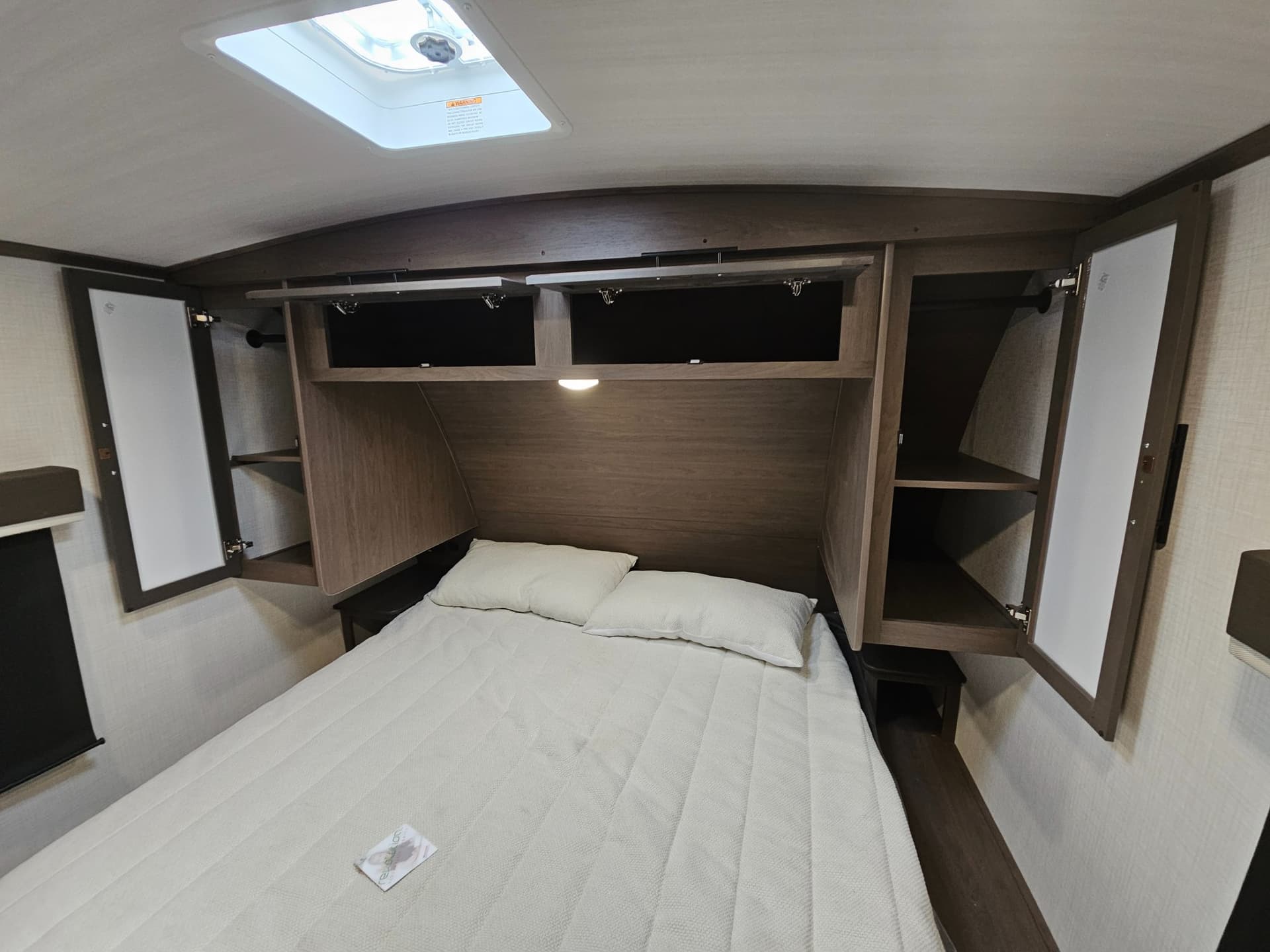 2026 Keystone RV 2026 Keystone RV Cougar Half-Ton - thumbnail 32