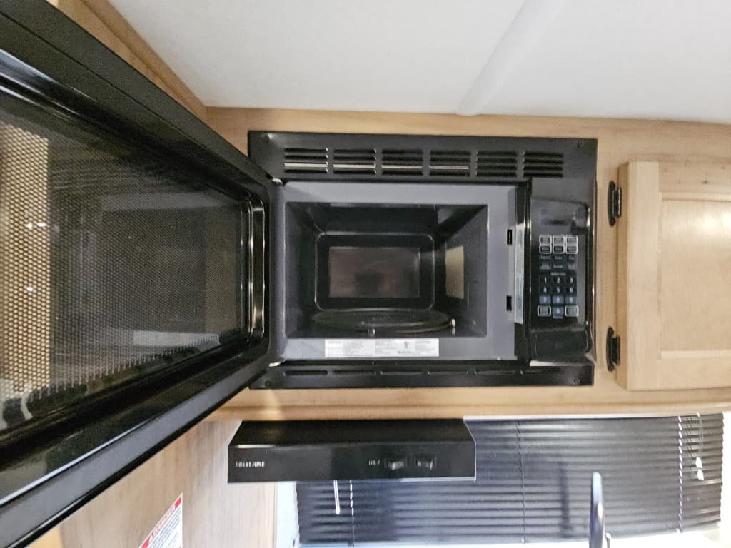 2024 Forest River 2024 Forest River Cherokee Wolf Pup - thumbnail 15