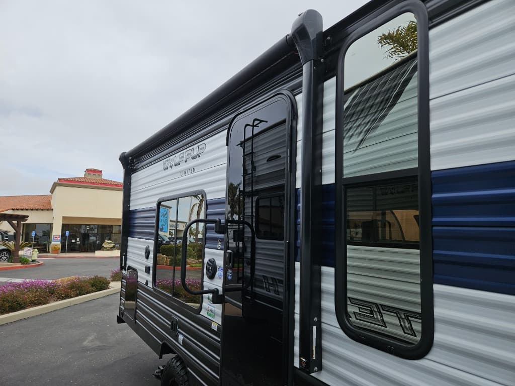 2024 Forest River 2024 Forest River Cherokee Wolf Pup - thumbnail 34