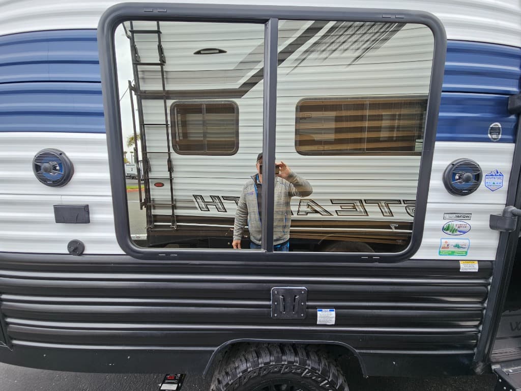 2024 Forest River 2024 Forest River Cherokee Wolf Pup - thumbnail 37